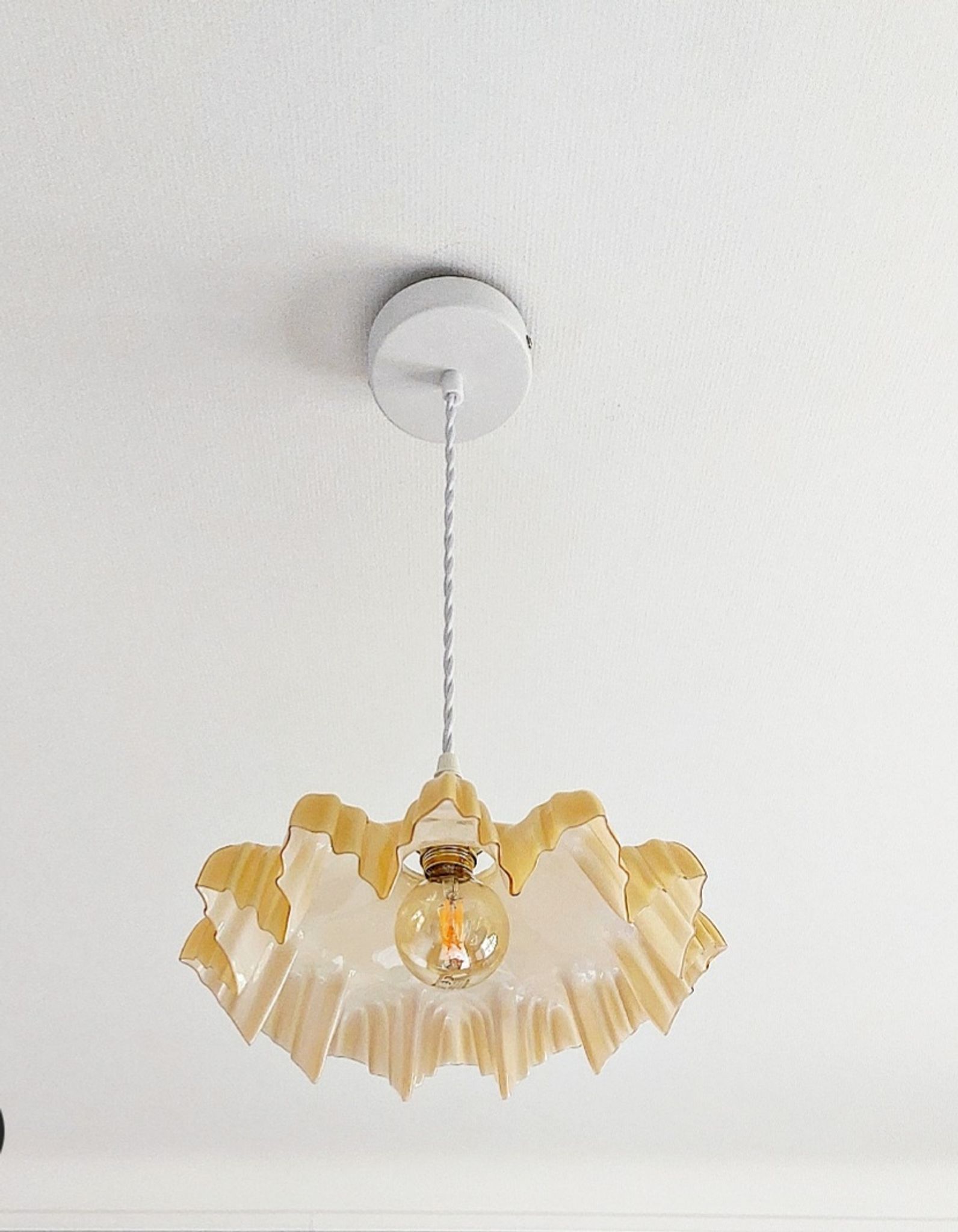 Suspension vintage opaline