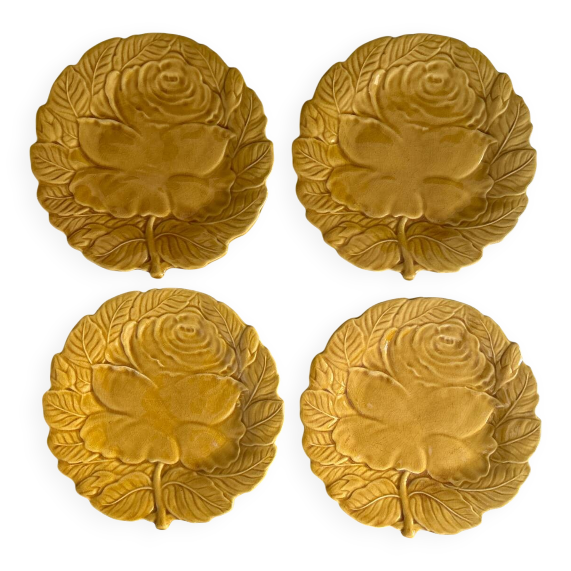 4 flat ceramic plates Barbotine