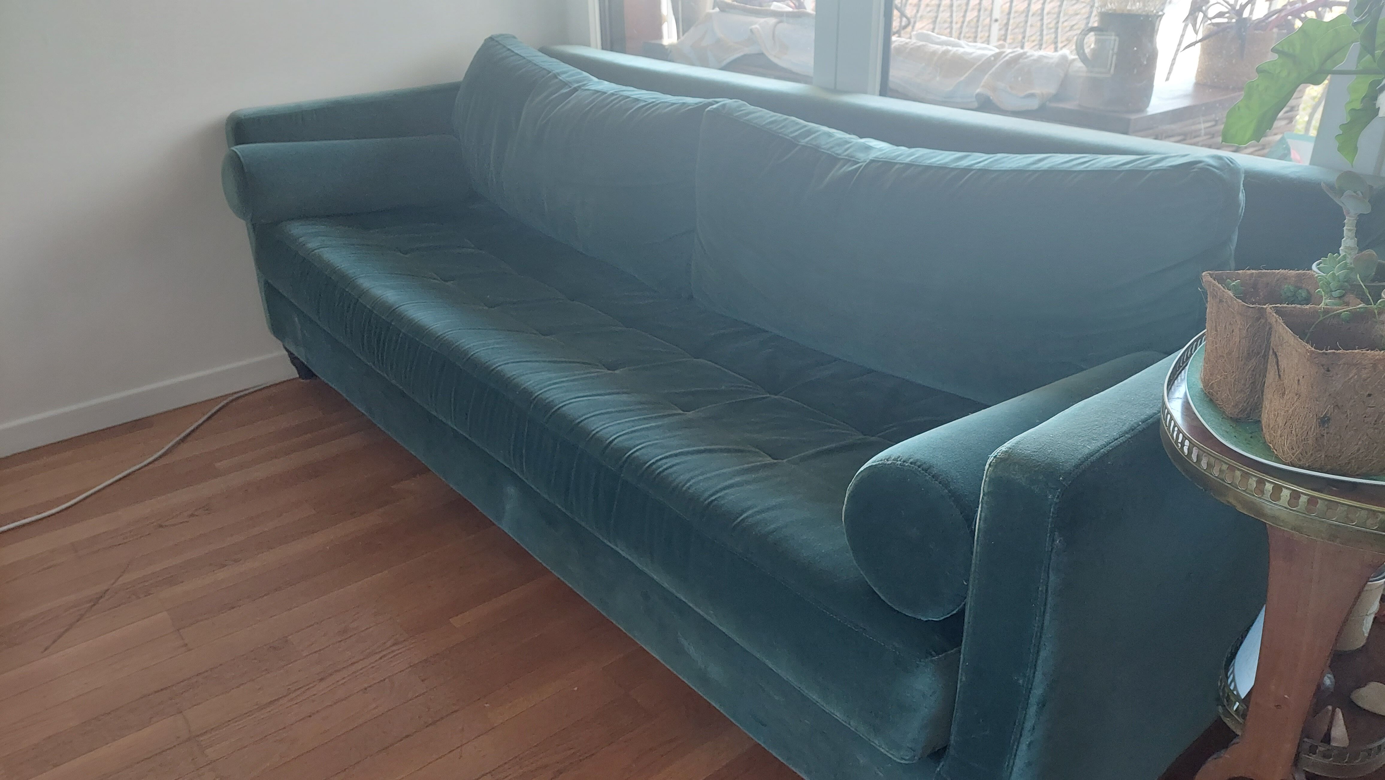 Sofa bed 3 places velvet green