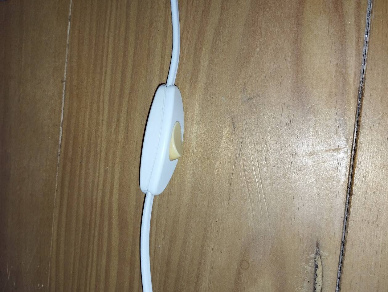 2 lampes champignons vintage IKEA modèle Kvintol B9503