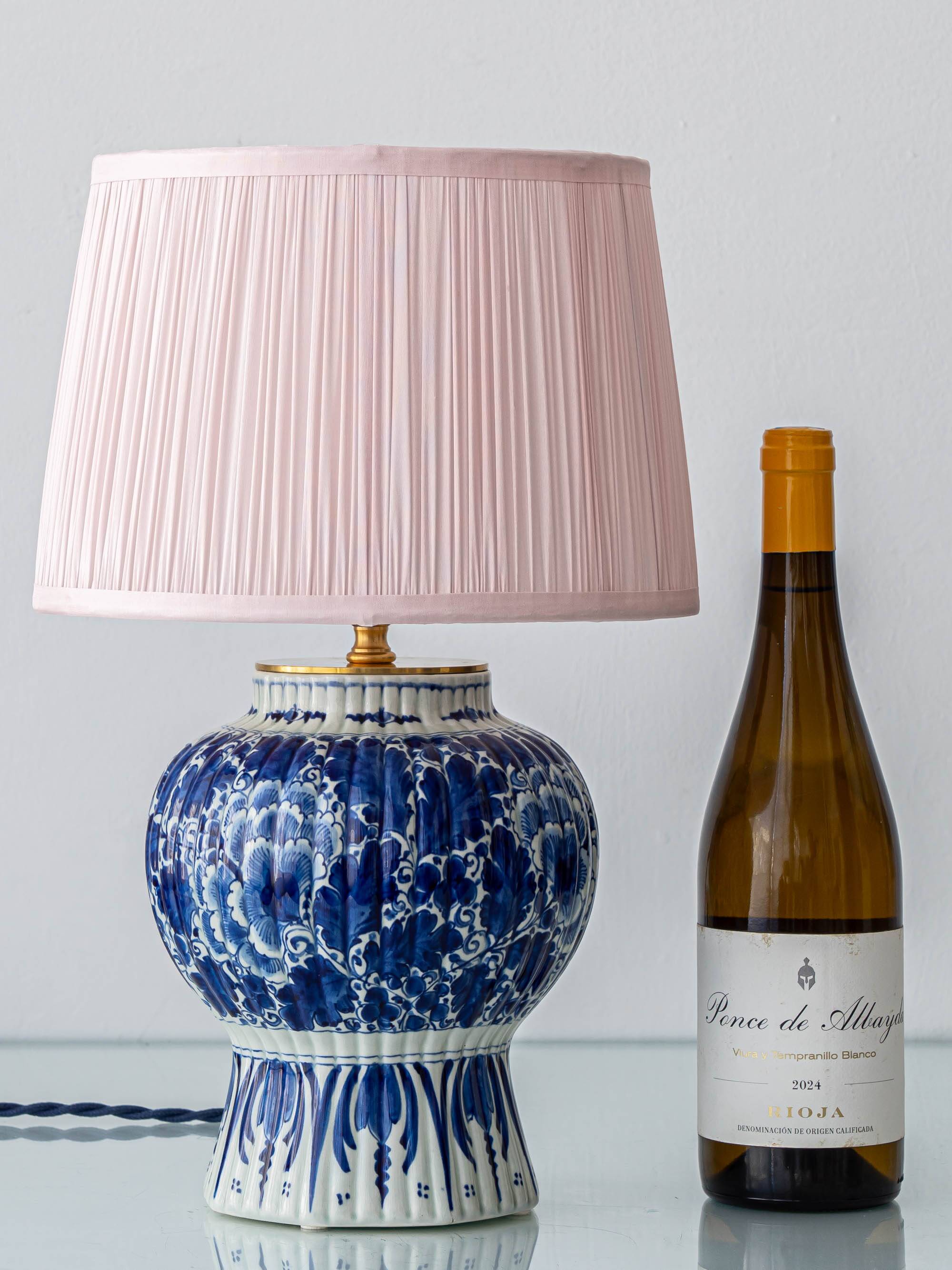 Antique Table Lamp in Blue and White Ceramic Chinoiserie Style, Delft, 1924, Brass Details