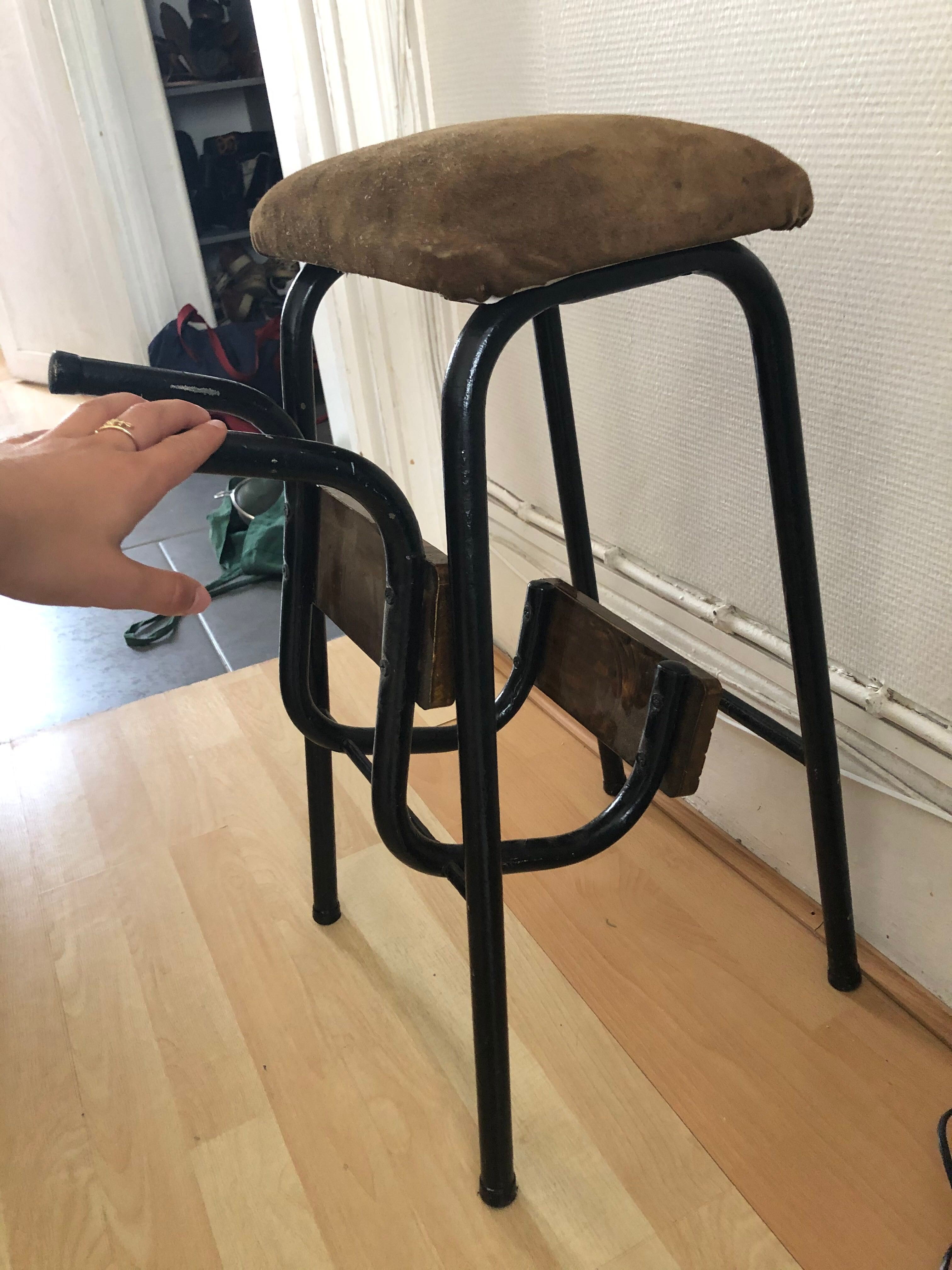 Leather-crusted stepladder