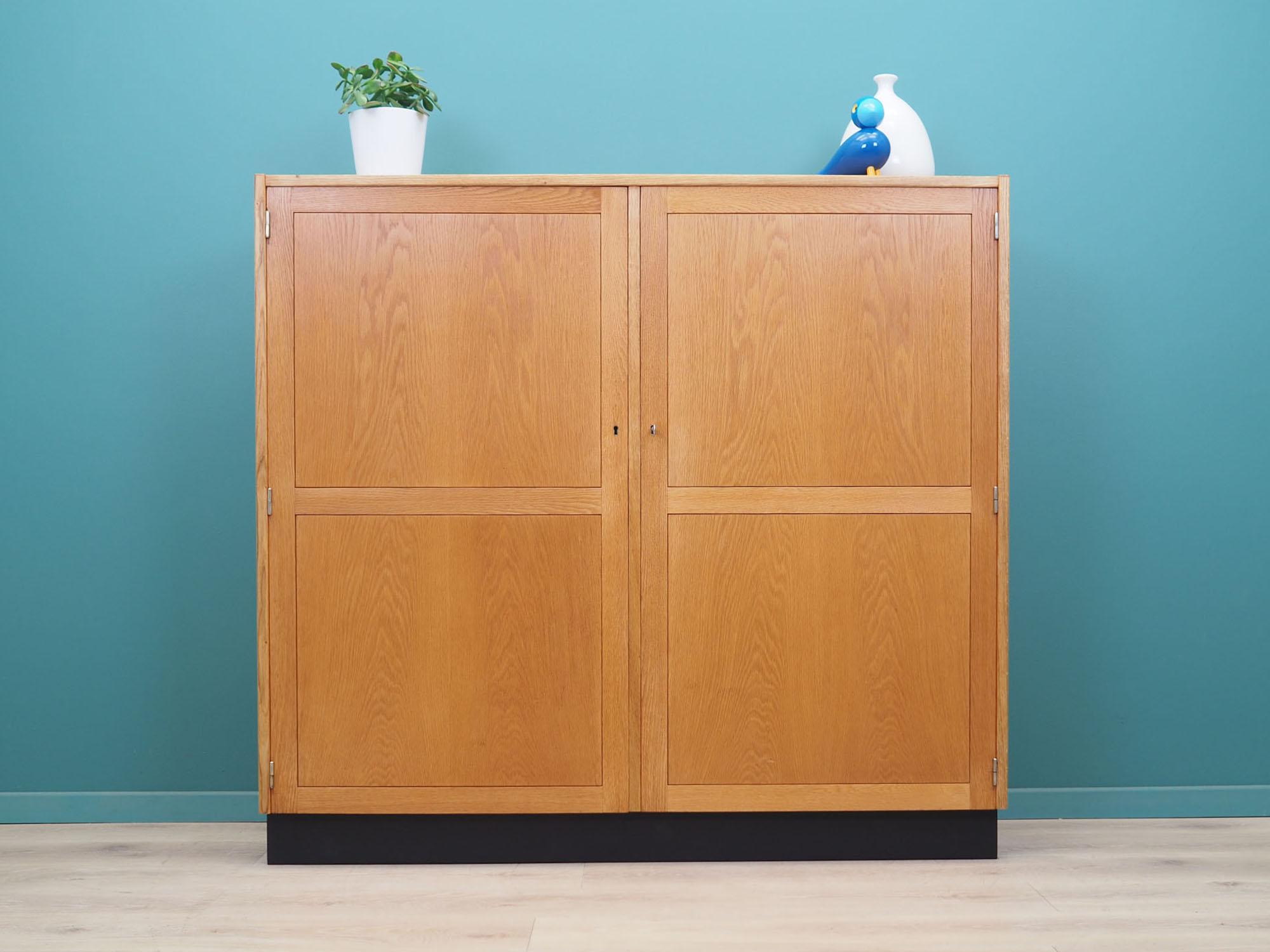 Armoire en chêne, années 60, design danois, fabriquée au Danemark