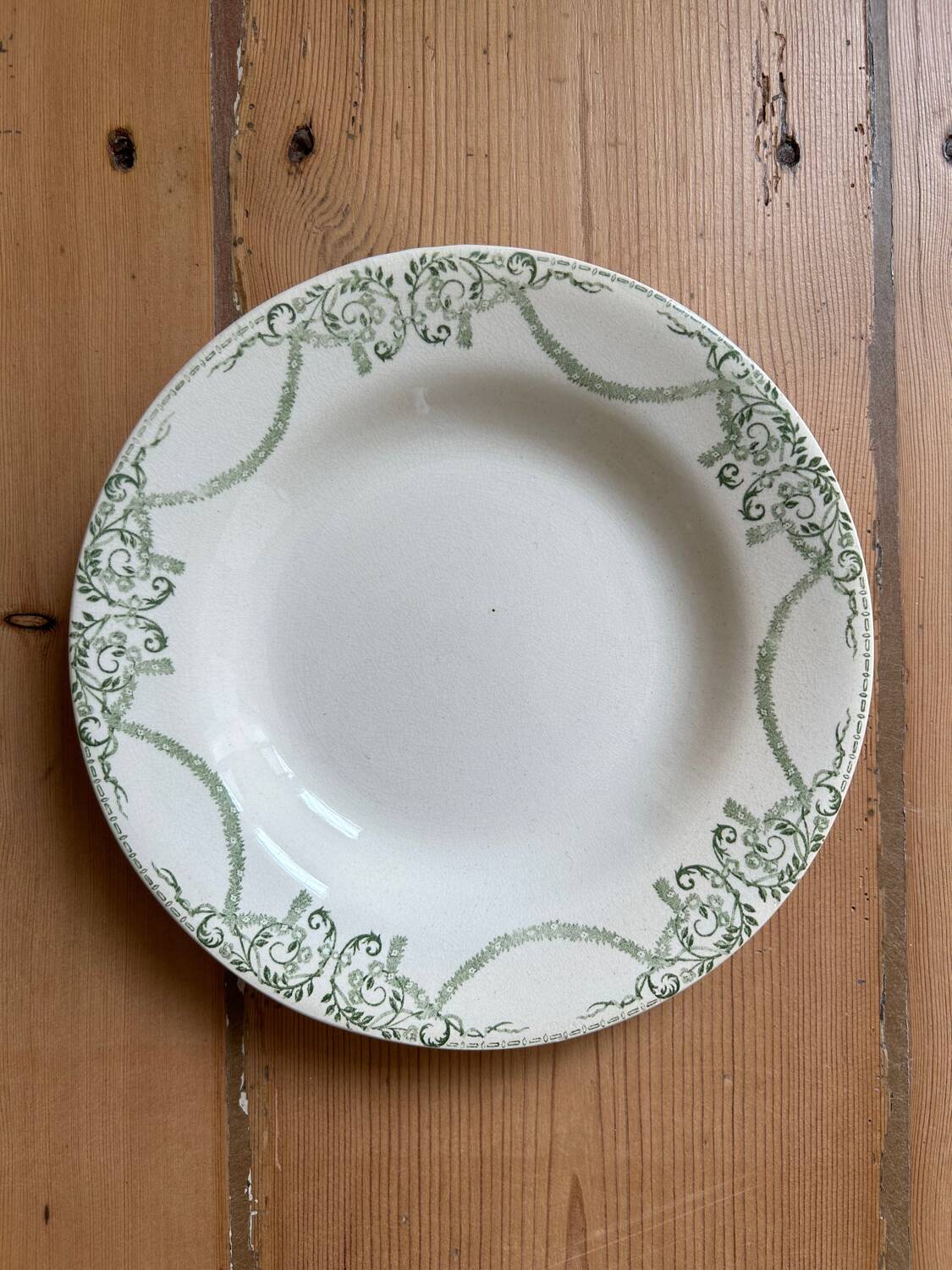 Set of 6 old soup plates