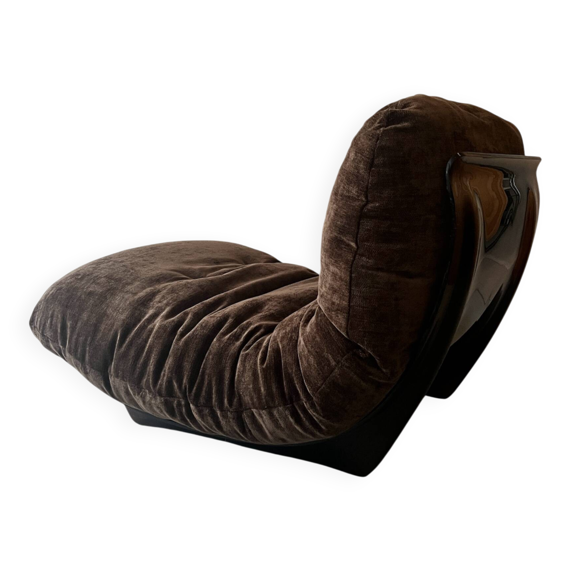 Chauffeuse Marsala en plexiglas fumé & velours ras marron, Ligne roset 1970