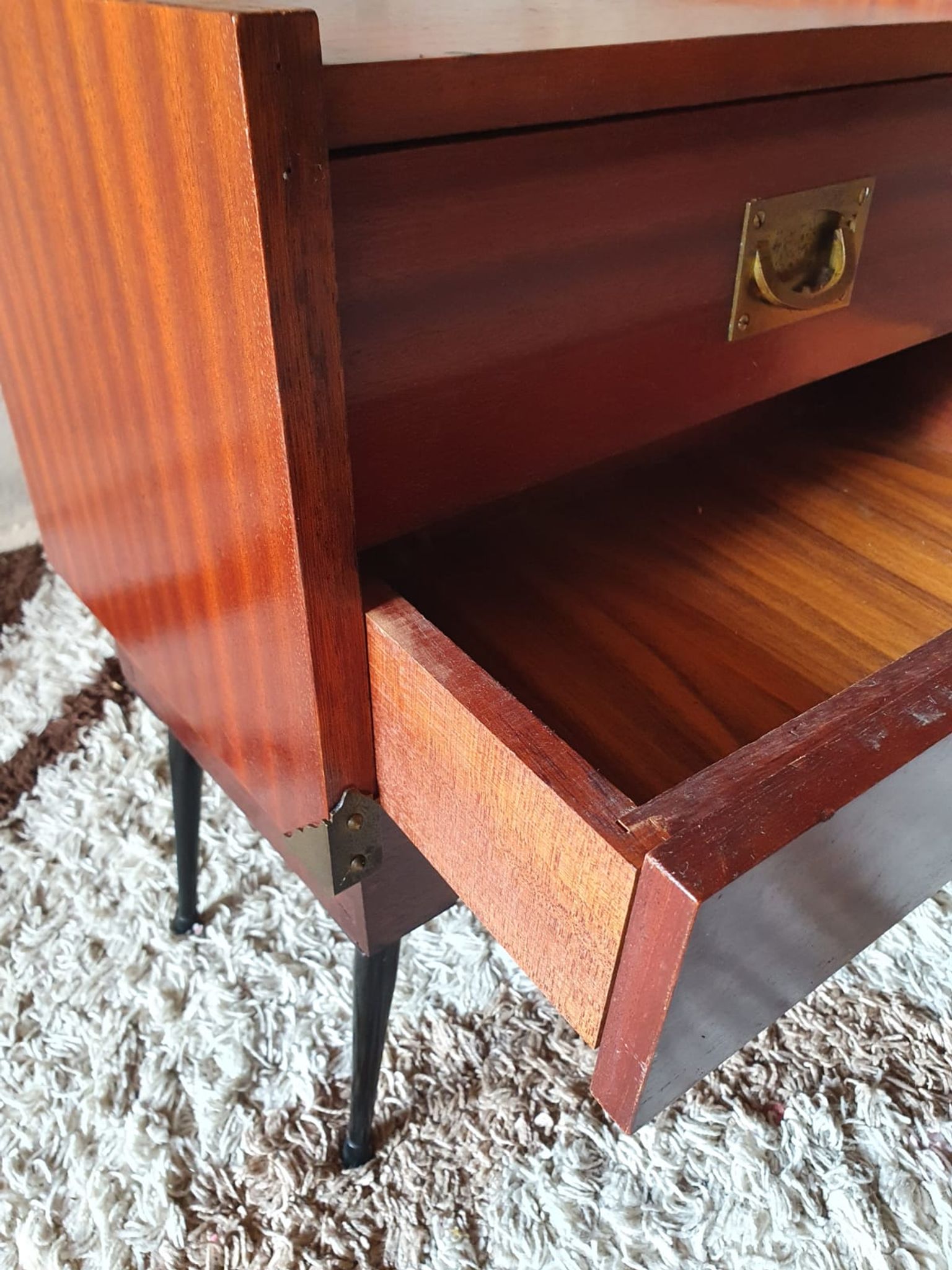 Table de chevet scandinave deux tiroirs