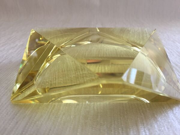 Cendrier a facettes façon diamant