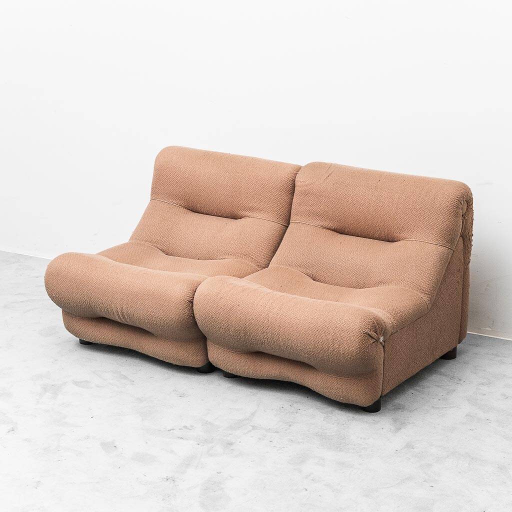Paire de fauteuils Rezia par Emilio Guarnacci pour 1P, modernisme vintage des années 1970.