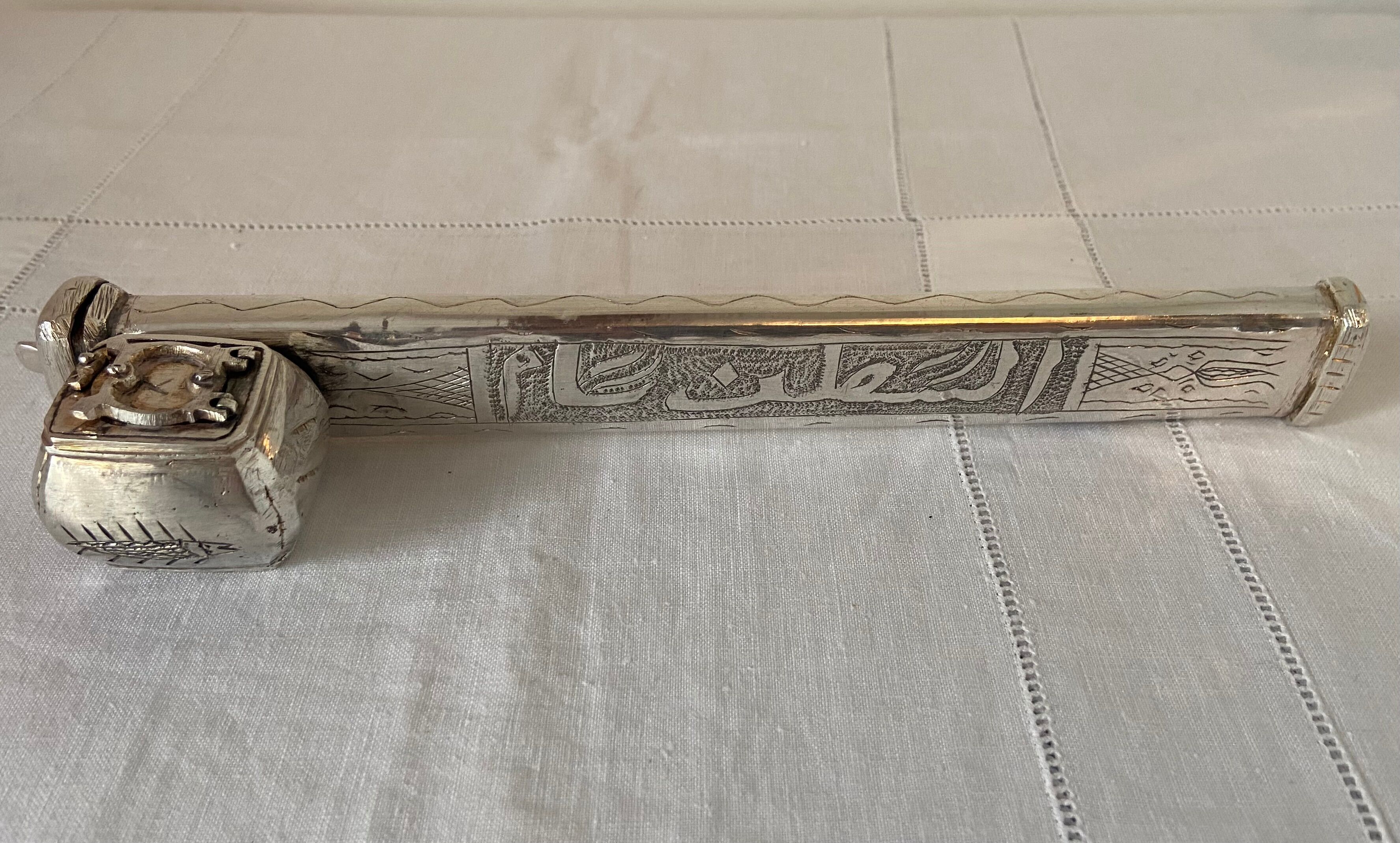 Qalamdam pen and inkwell