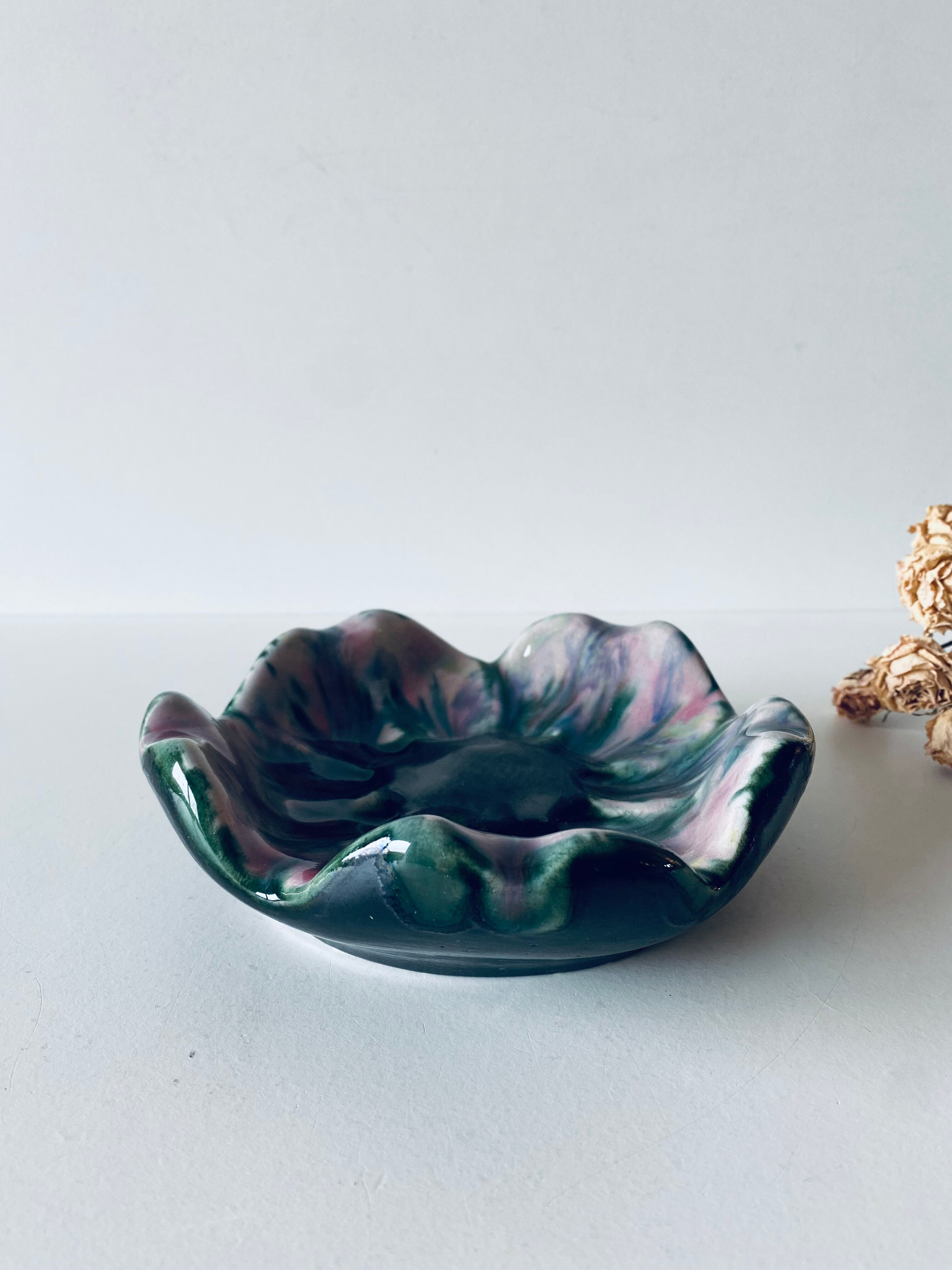 Ceramic flower ashtray