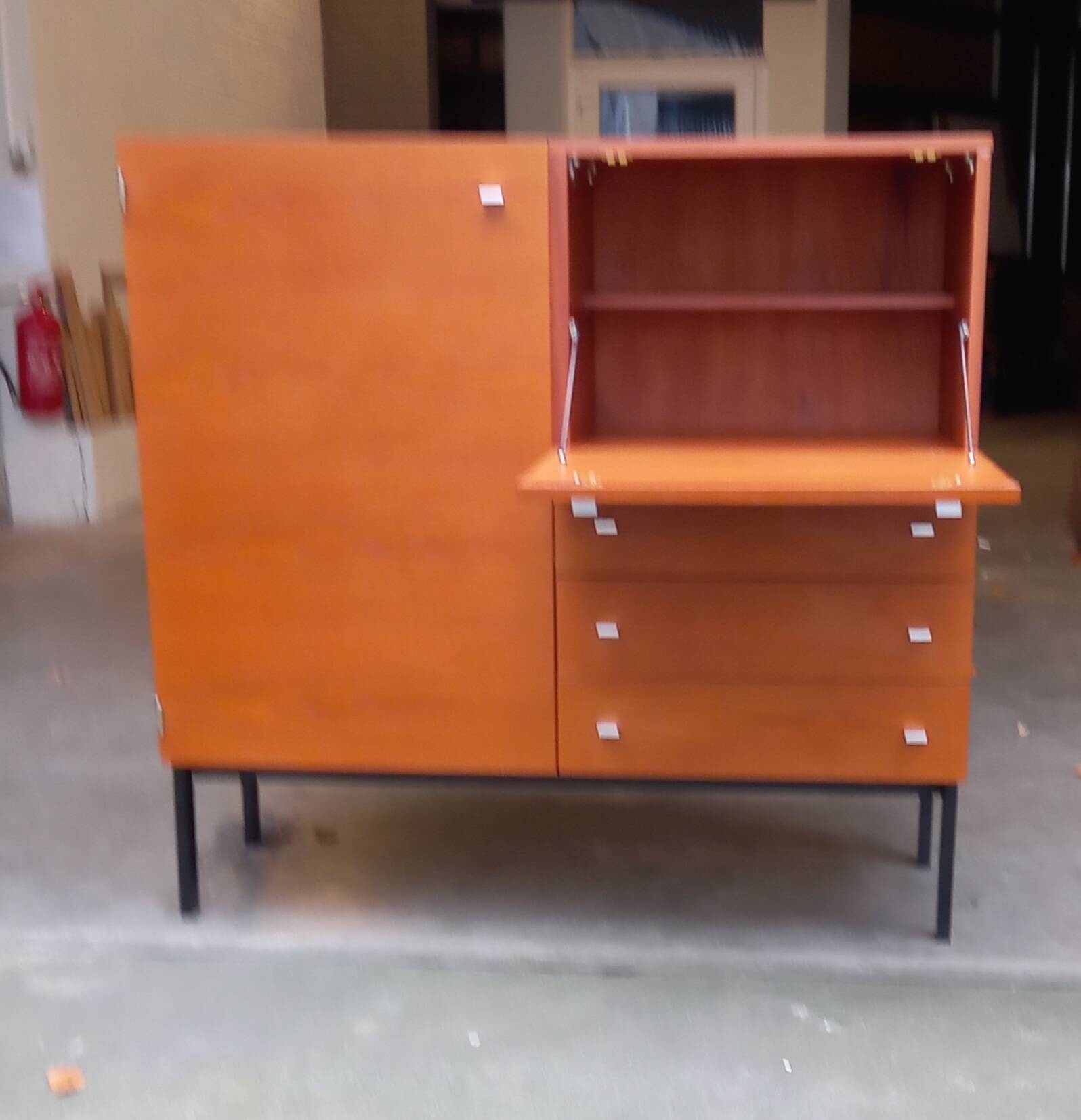 Sideboard Pierre Guariche Meurop model 1293 in Teak