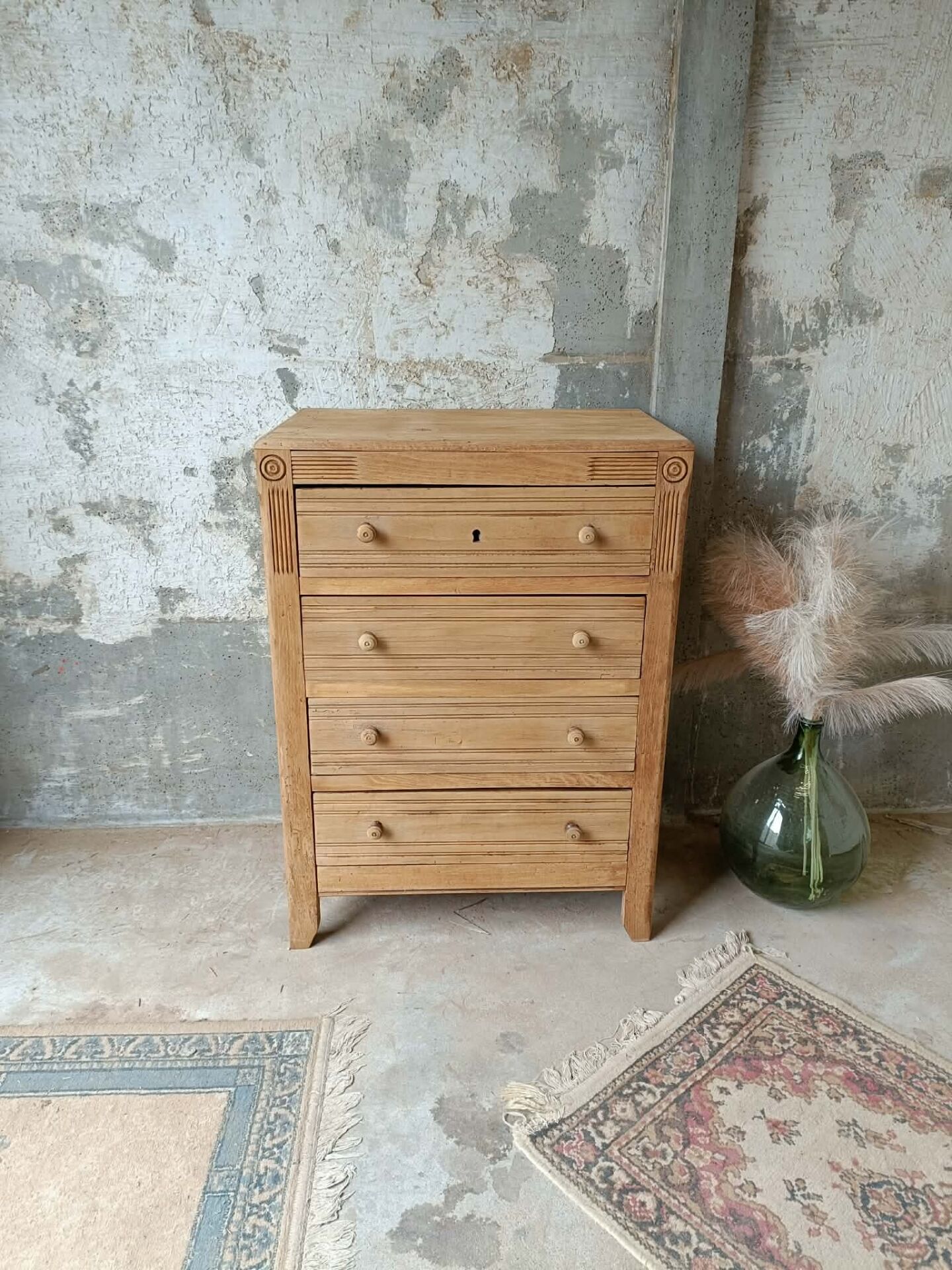 Parisian commode