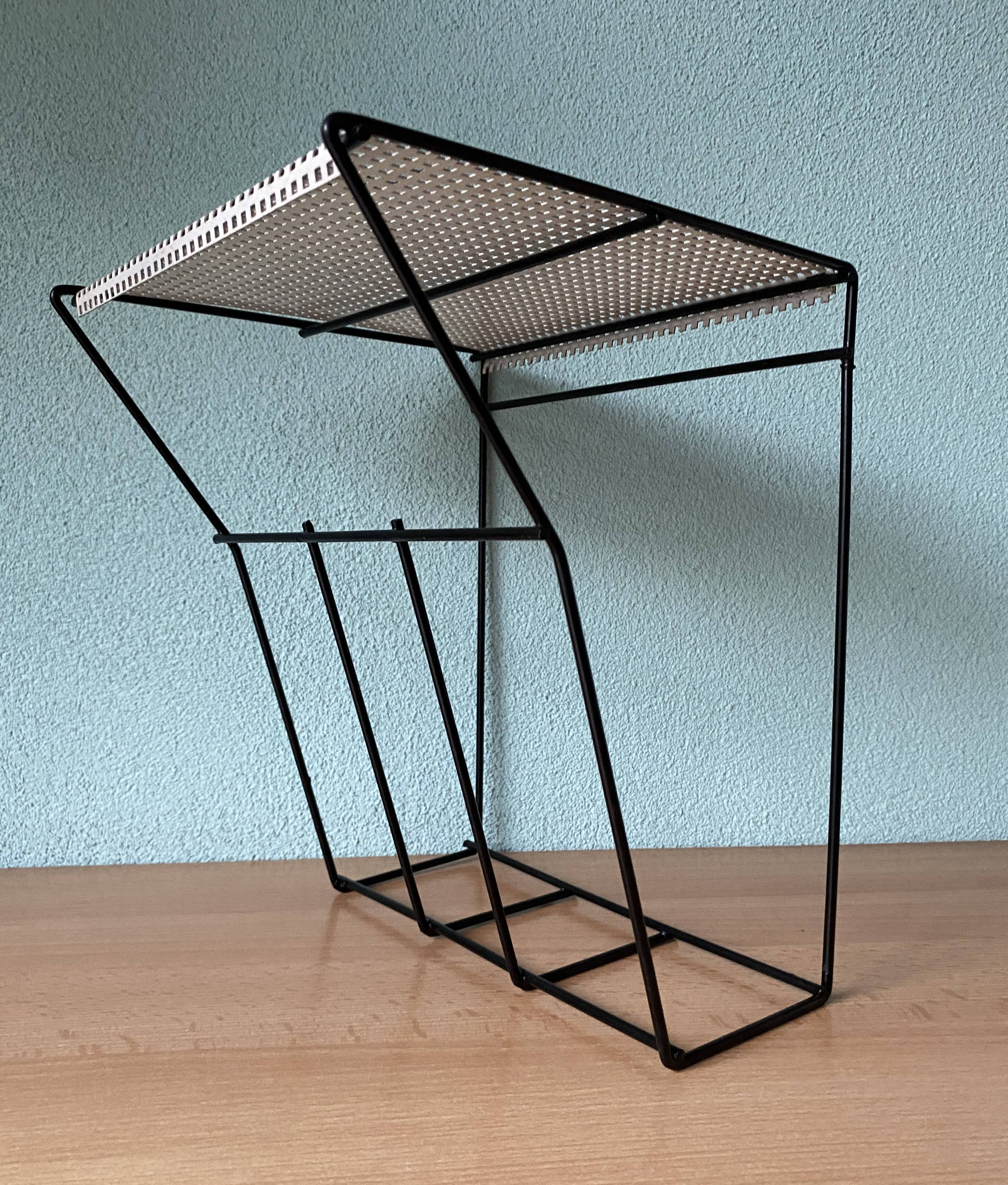 String black and white wall unit 1960s Pilastro style