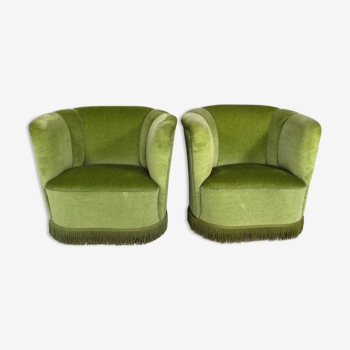 Paire de fauteuils en velours vert danois Mid century