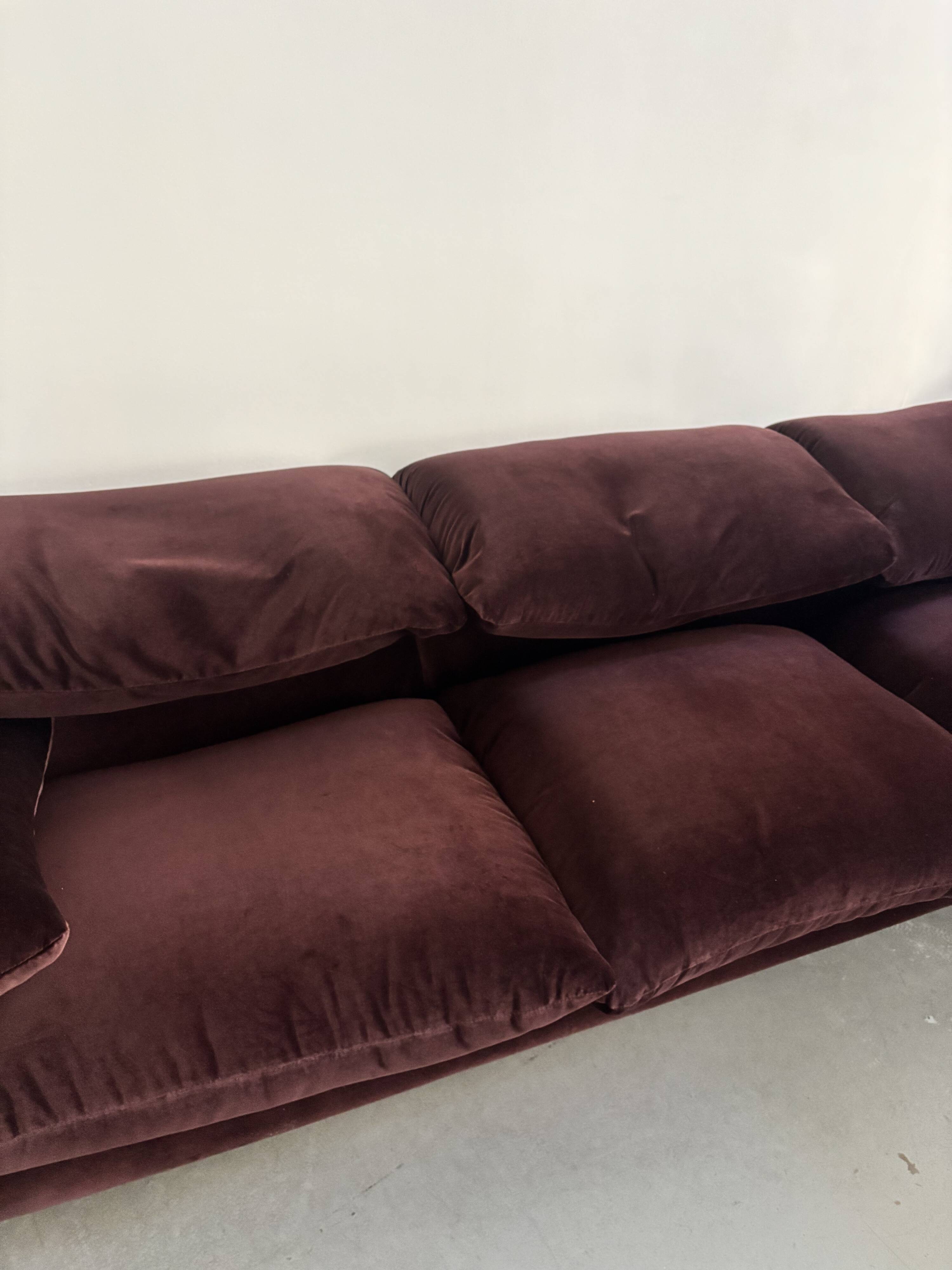 Maralunga 3-seater by Vico Magistretti for Cassina