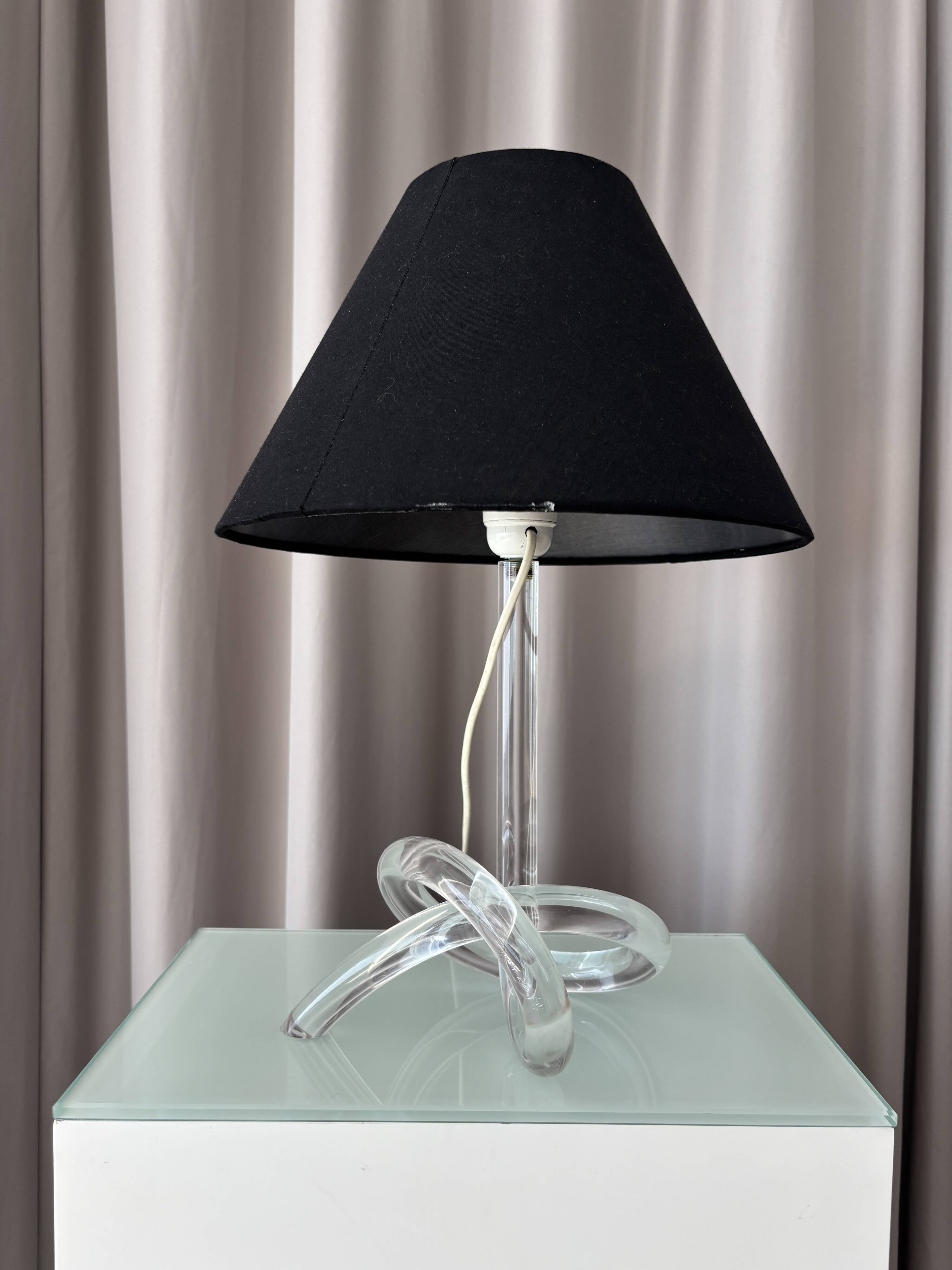 1970s Lucite Knot Table Lamp Attributed to Elaine Bscheider for Dorothy Tho