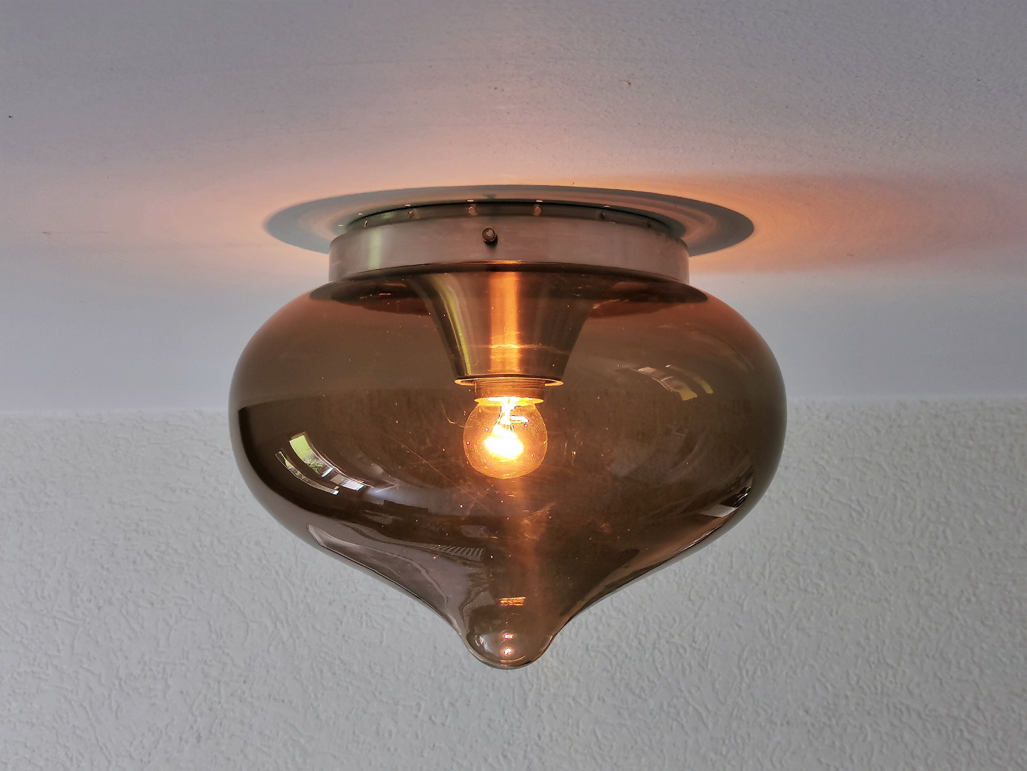 Plafonnier "Drop" en verre de Dijkstra (Pays-Bas)