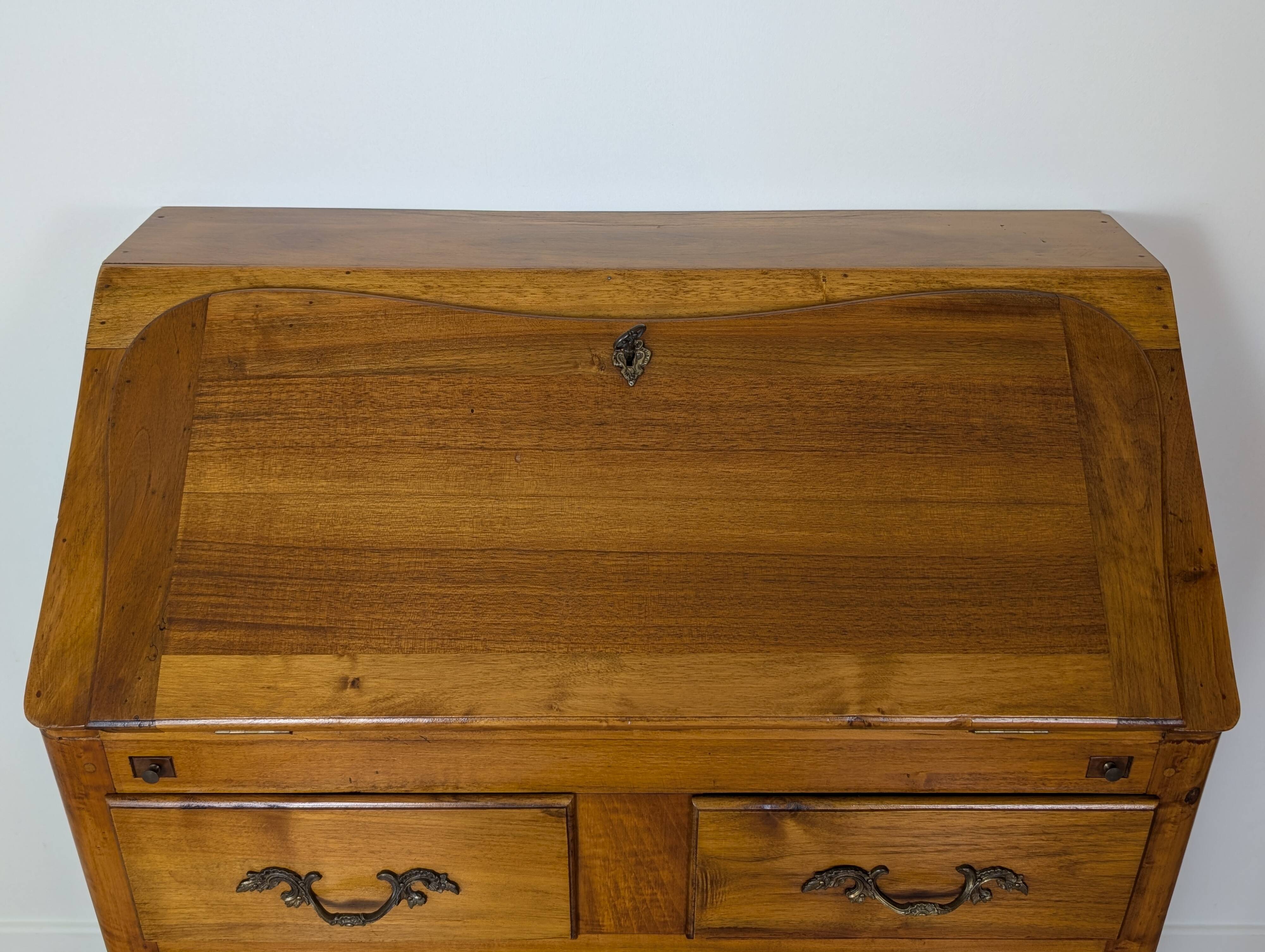 Slope desk