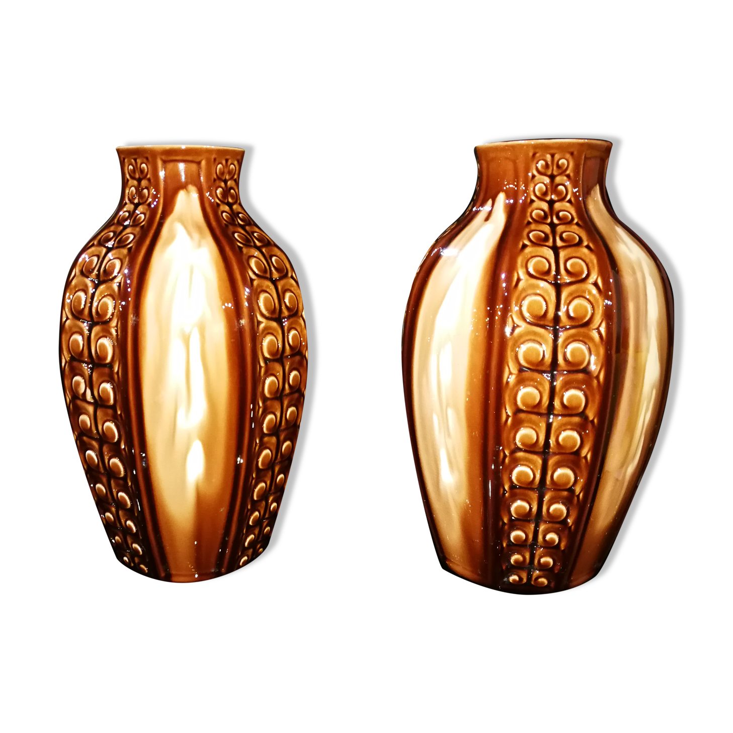 Pair of vases by G. De Bruyn from the 1920s and 1930s.