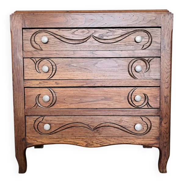 Commode ancienne relief sculpté