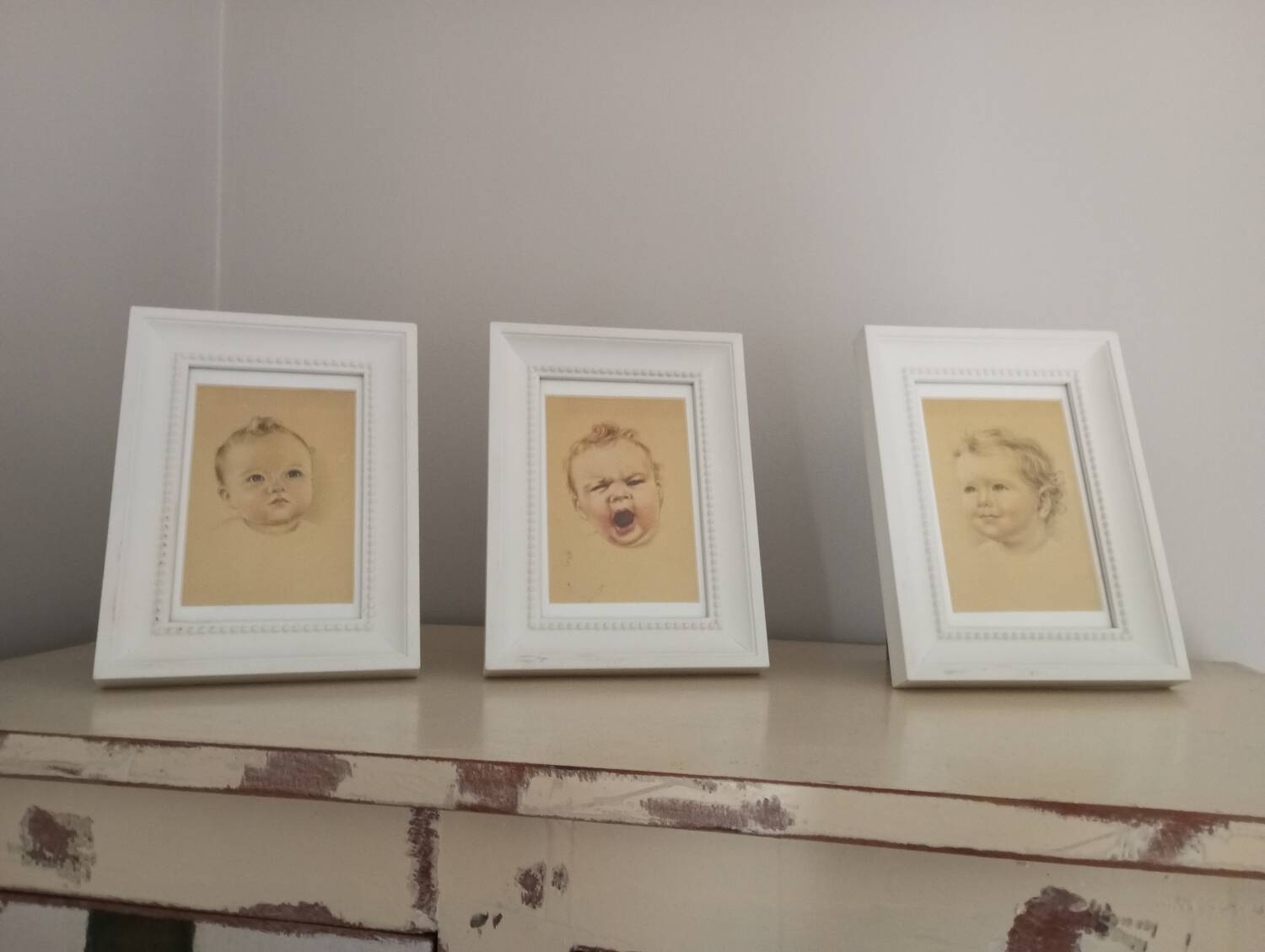 Trio d'illustrations juvéniles
