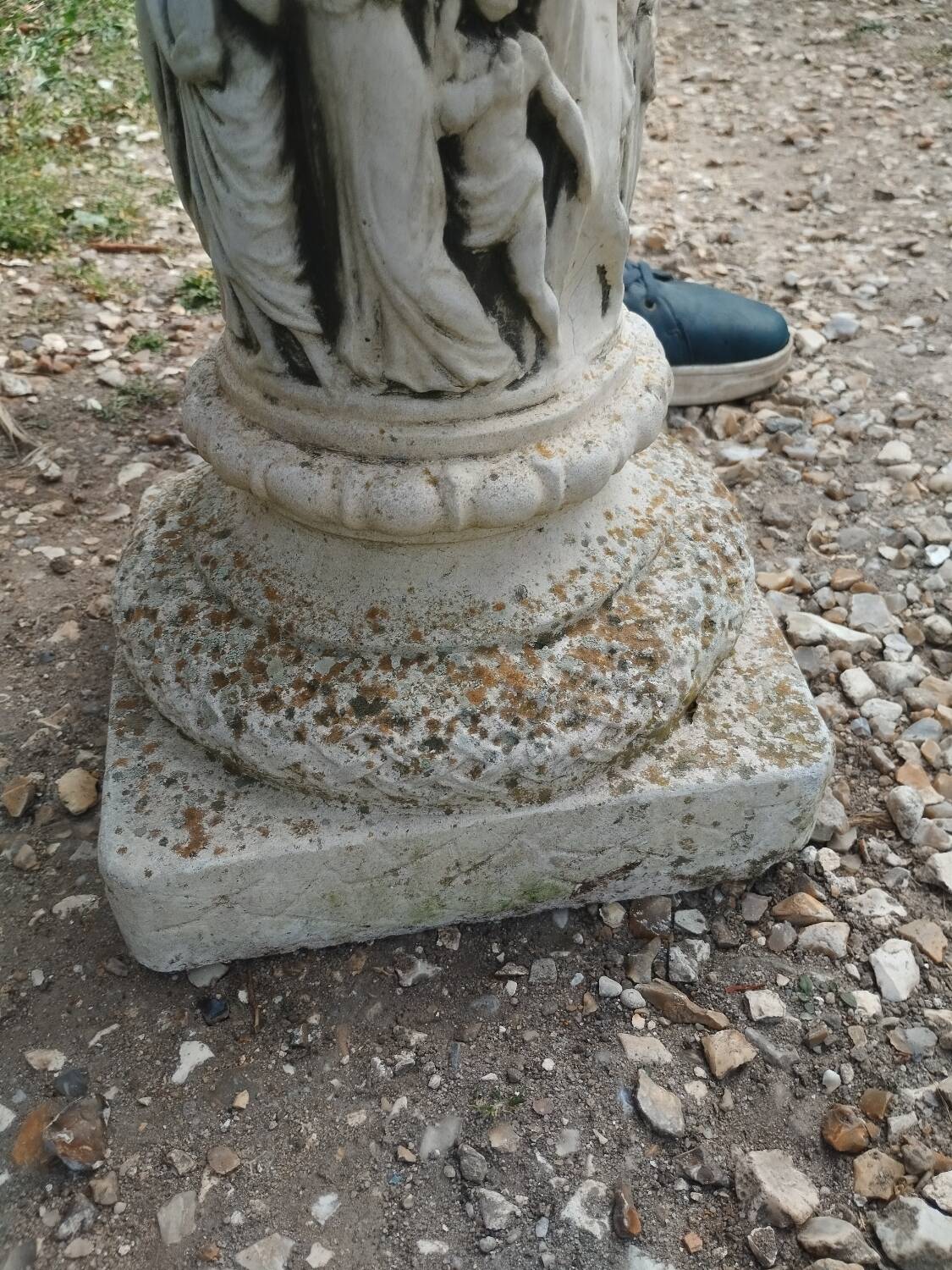 Vintage antique stone Medici garden planters