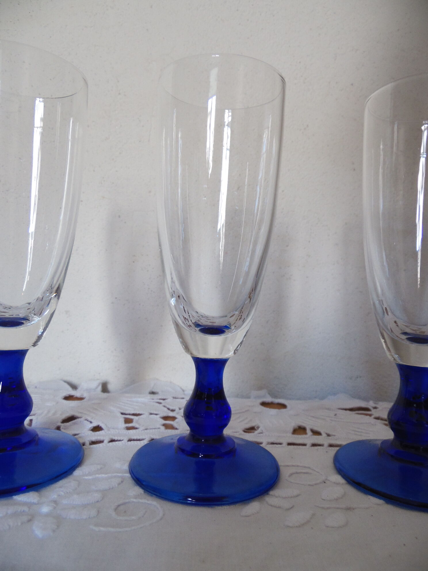 Flutes a champagne foot blue cobalt