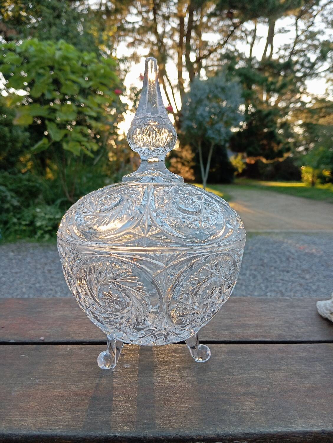 Ancienne bonbonnière / drageoir / sucrier en cristal taillé
