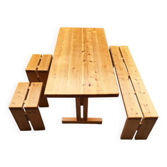 Ensemble salon Charlotte Perriand table, banc, 2 tabourets , les Arcs. Design