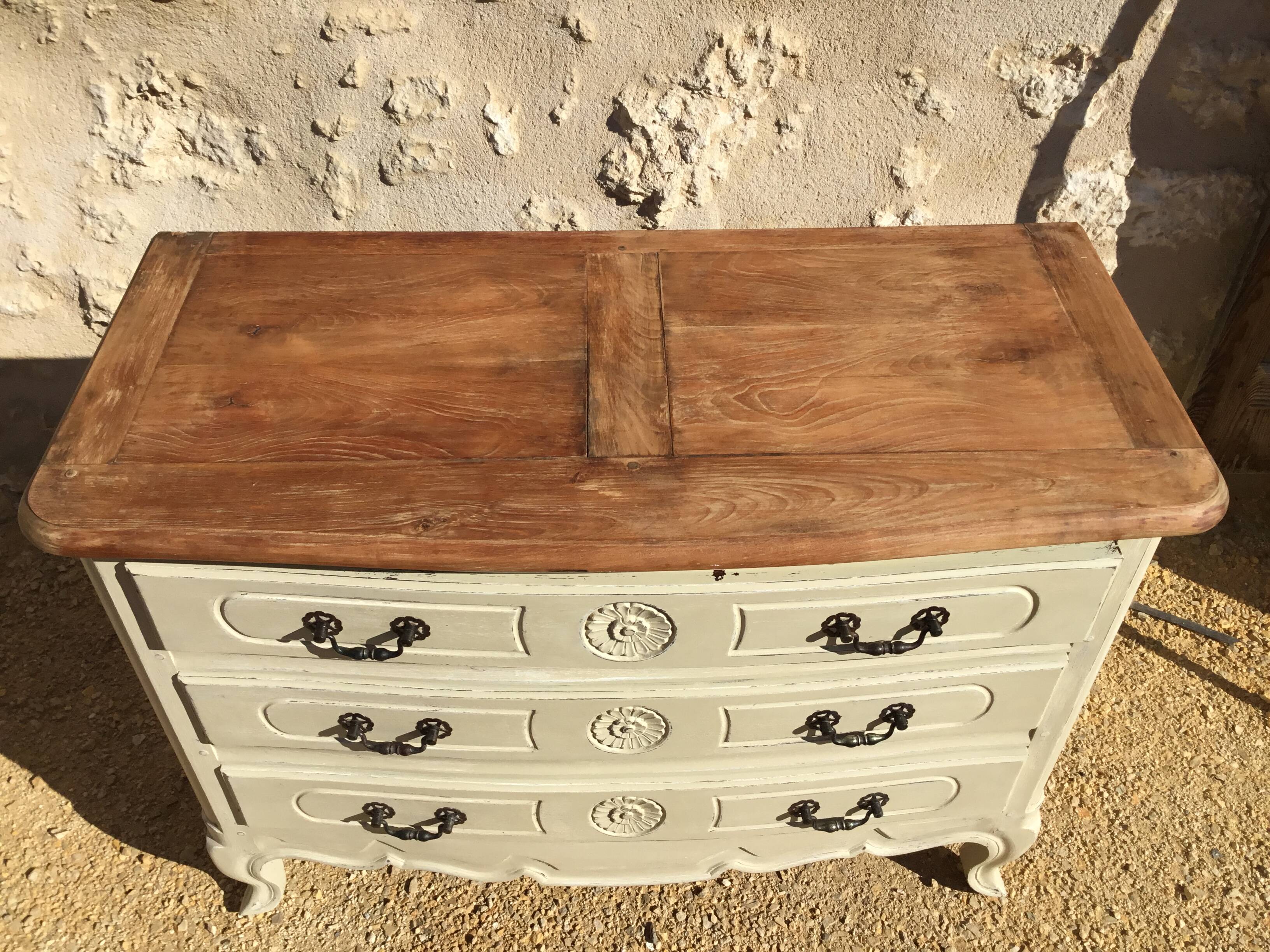 Louis XV style chest of drawers, patinated and waxed, natural wood top