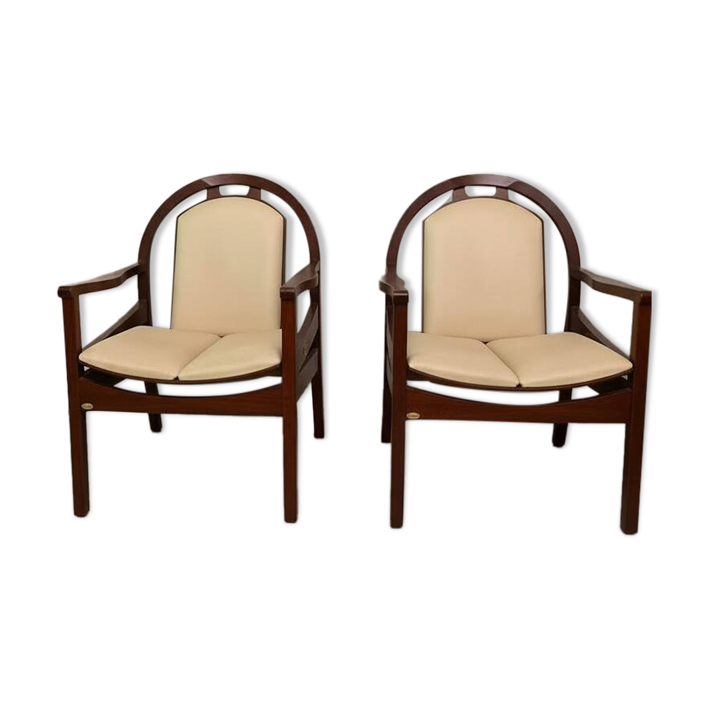 Pair of vintage Baumann armchairs – leather & solid wood – very good condition