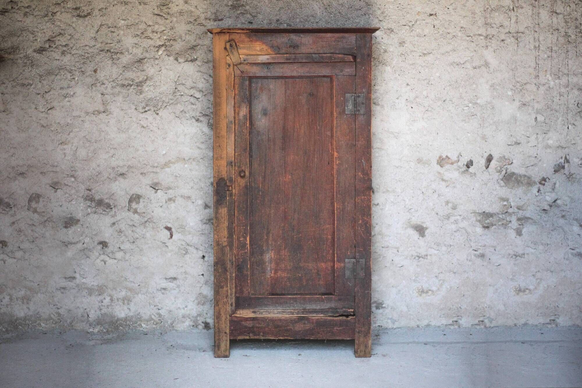 Antique wooden cabinet with 1 door, storage unit, bonnetière, kitchen furniture.