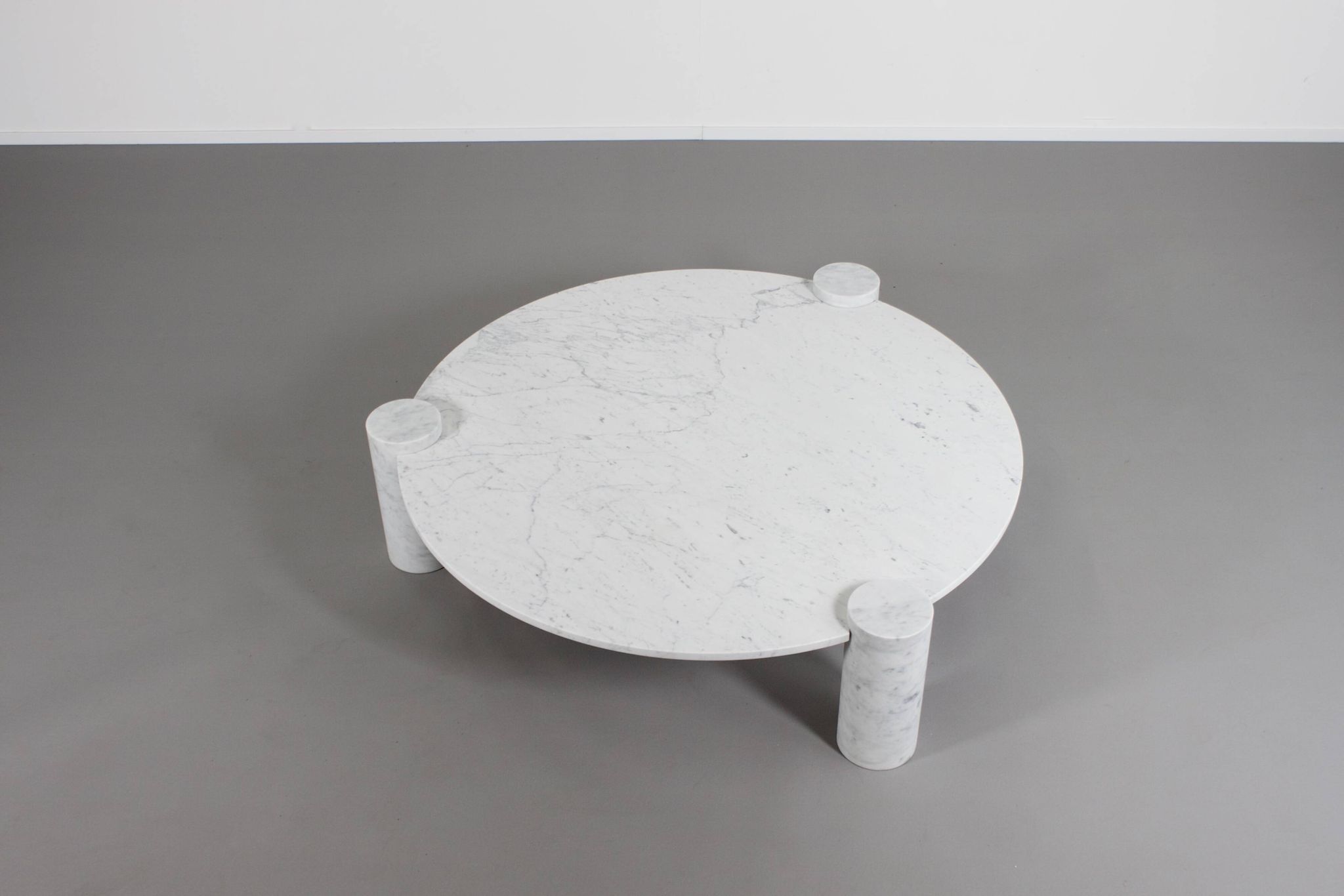 Large Impressive Carrara Marble Coffee Table Made in Italy, 1970s