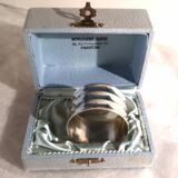 Silver metal towel round