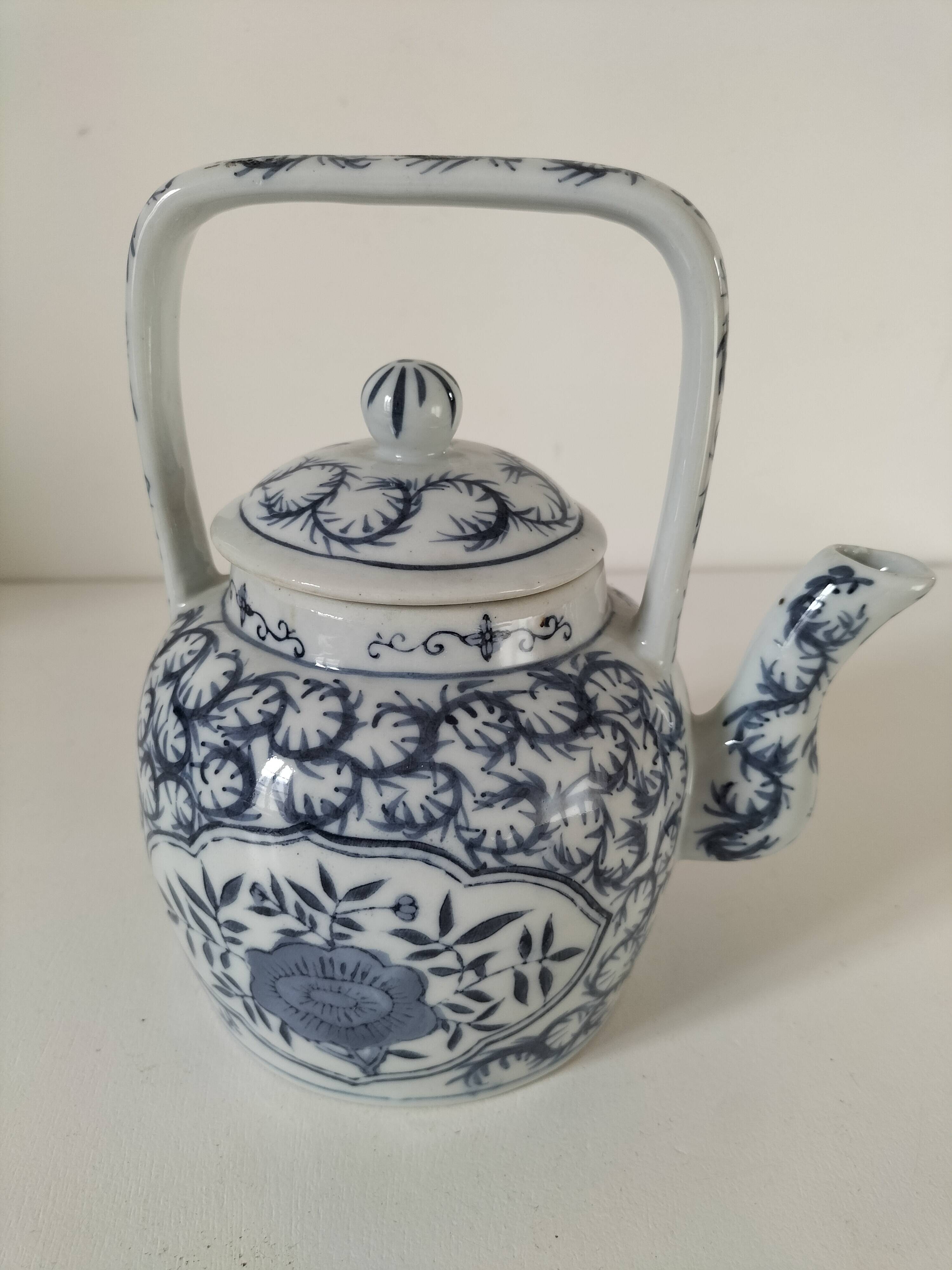 Théière chinoise porcelaine