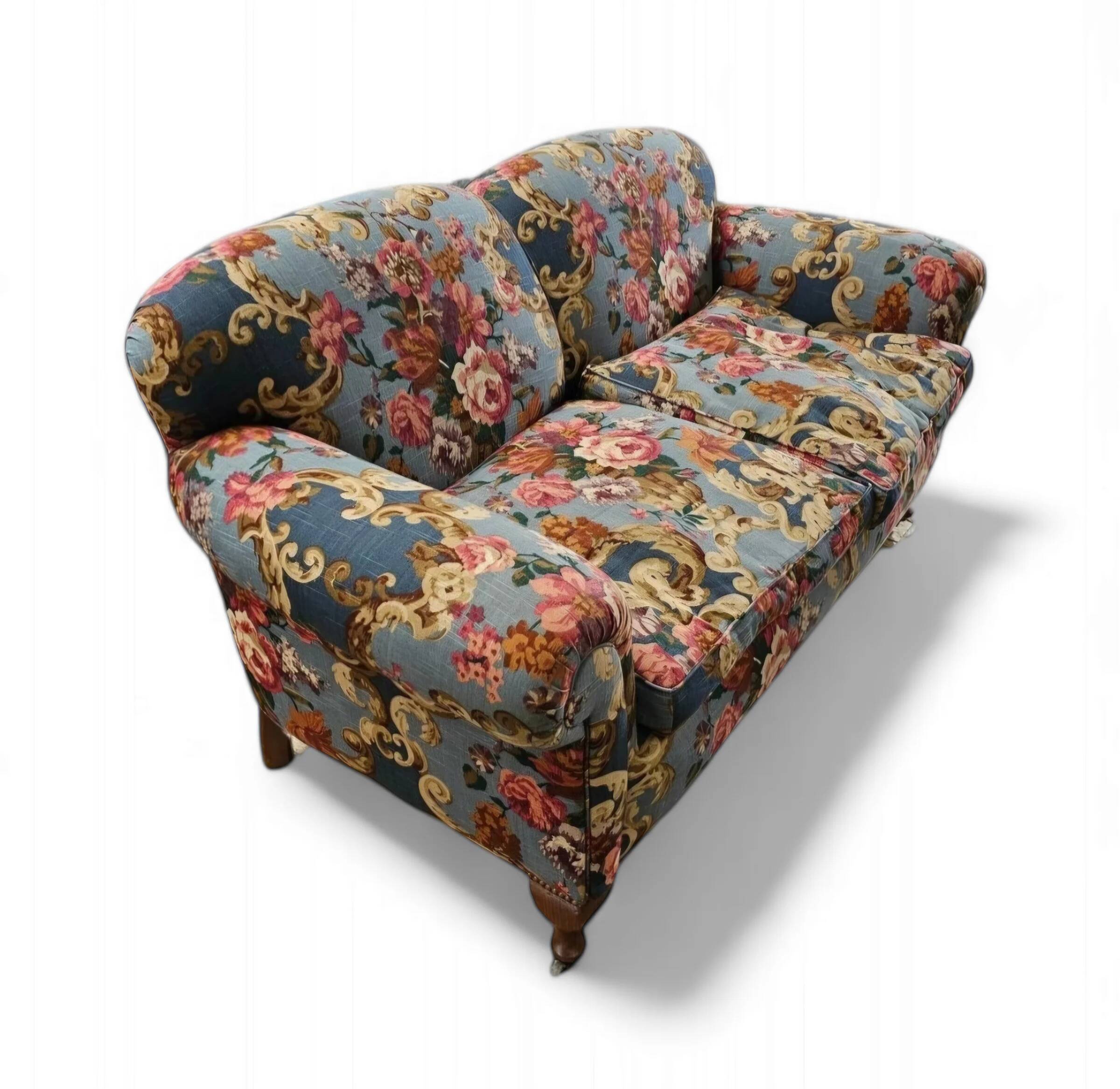 Floral fabrics / classic sofa / stunning condition, weighty sofa 100 kg
