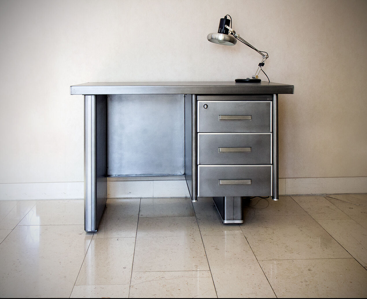 Desk Industrial year 60