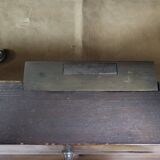 Buffet a doucine époque Louis Philippe en ronce de noyer