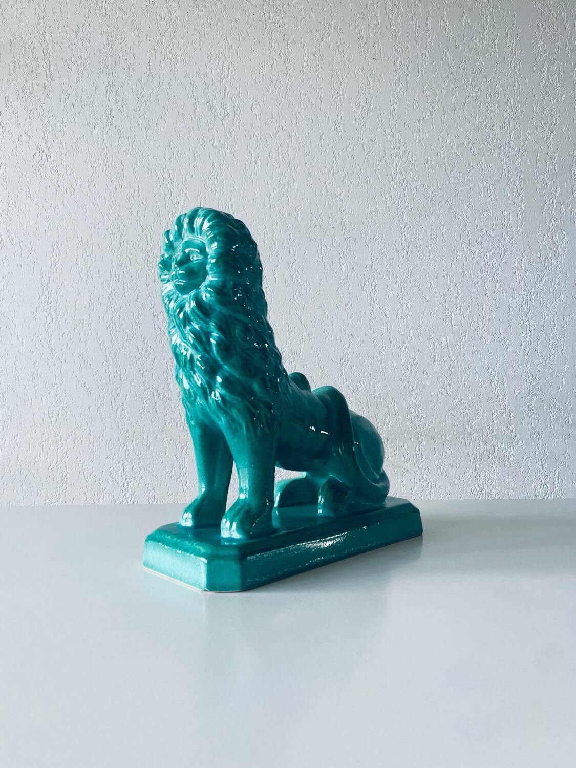 Ceramic lion sculpture
