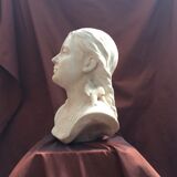 Bust of young woman in marble signed and dated late XlXeme 1887 year dimension: H-34cm- L-28cm-