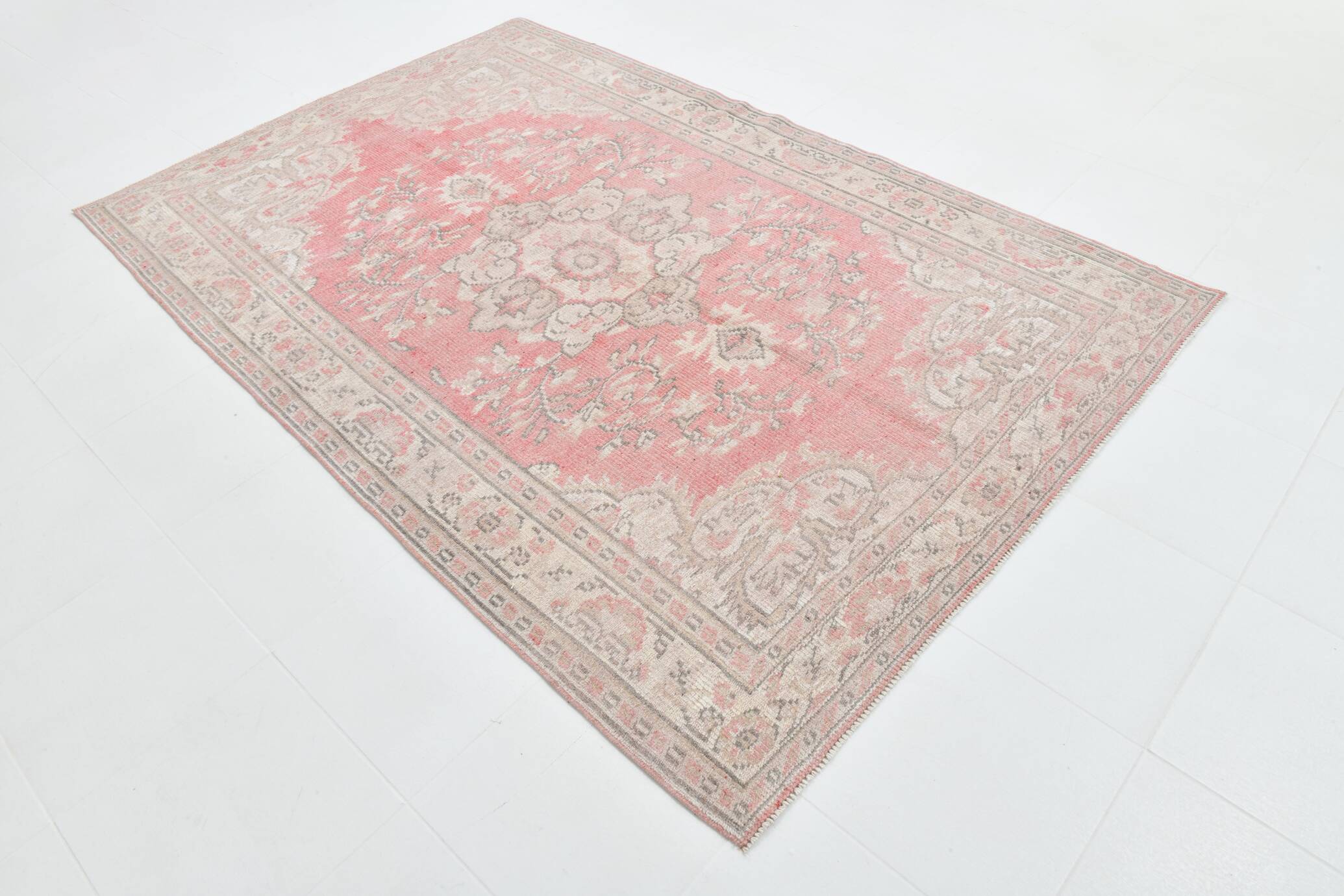 Soft Red & Beige Entryway Handmade Vintage Rug, 170x261 Cm