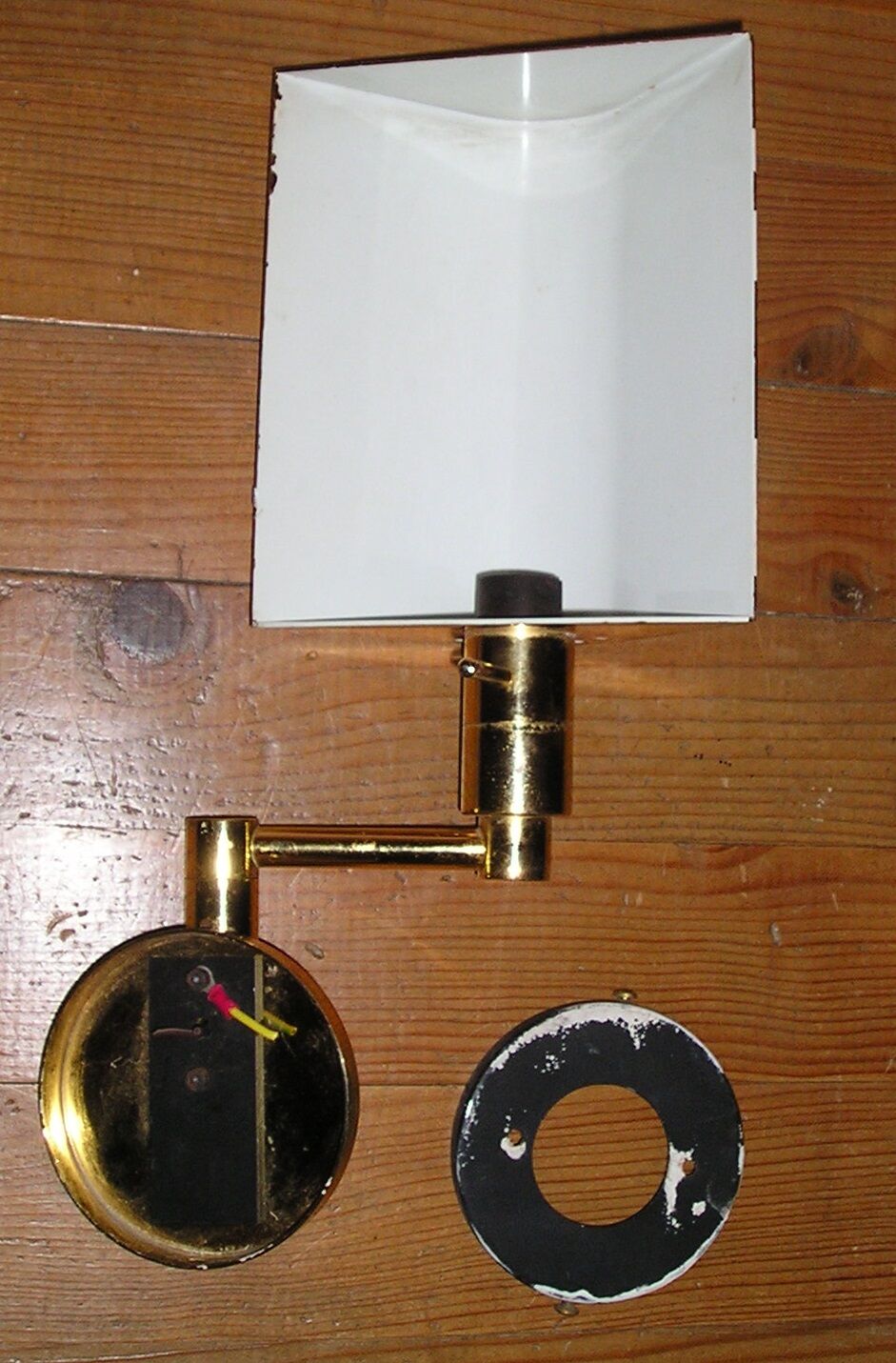Swivel wall for indirect lighting, vintage 70's Golden brass