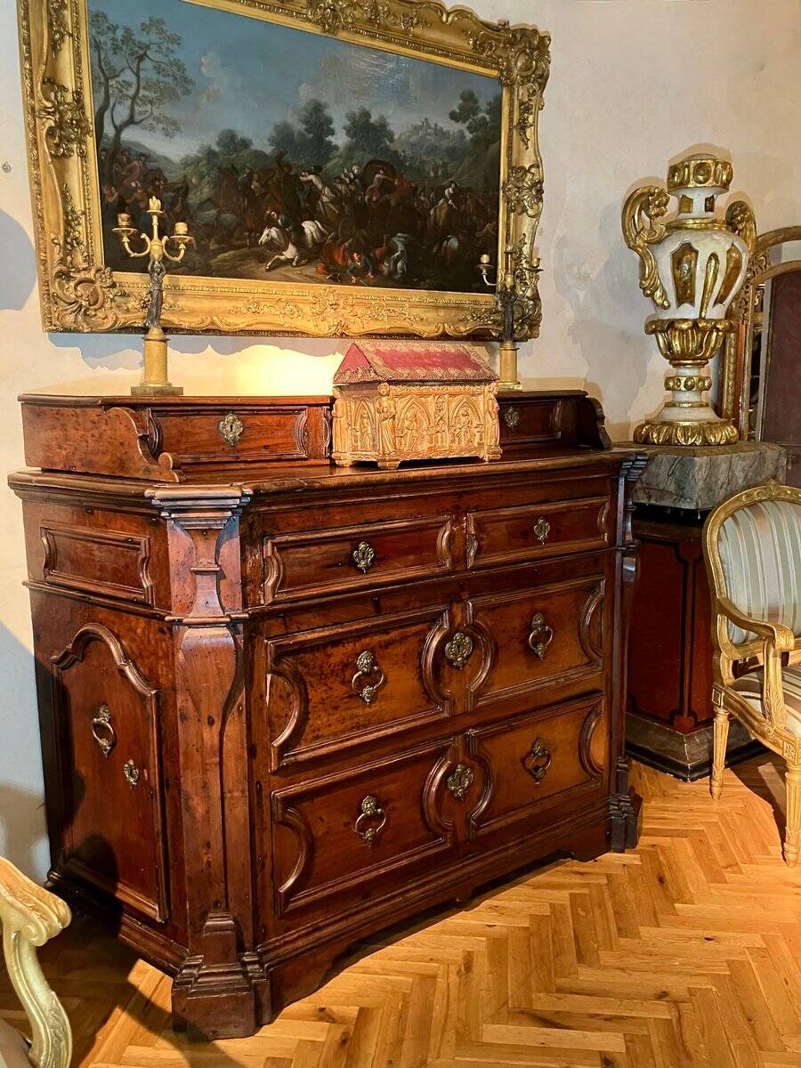 Rome-Vatican Baroque Walnut Chest of Drawers with Bronze Handles, 1600s