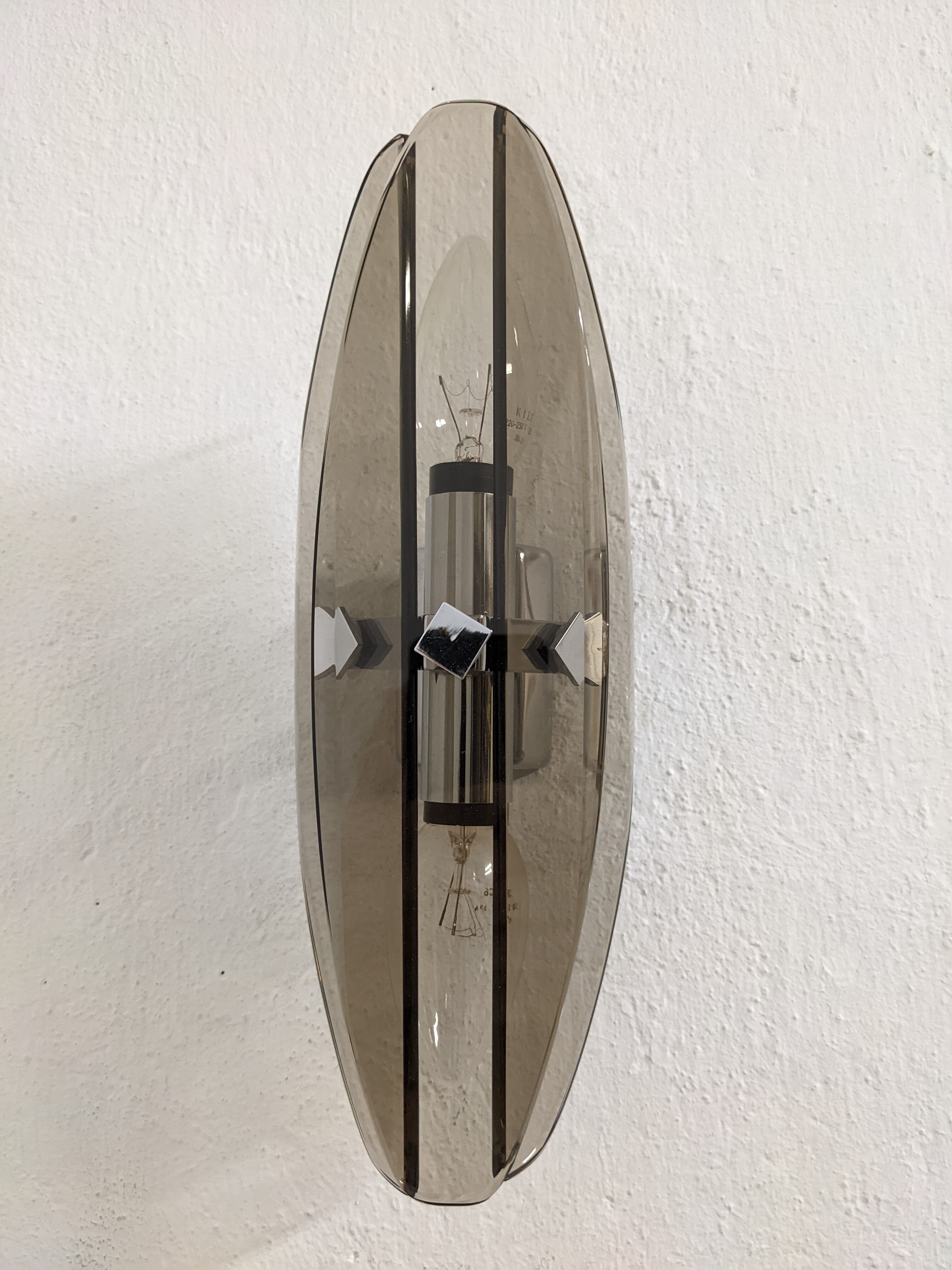 Italian wall lamp in smoked glass from the 60s/70s