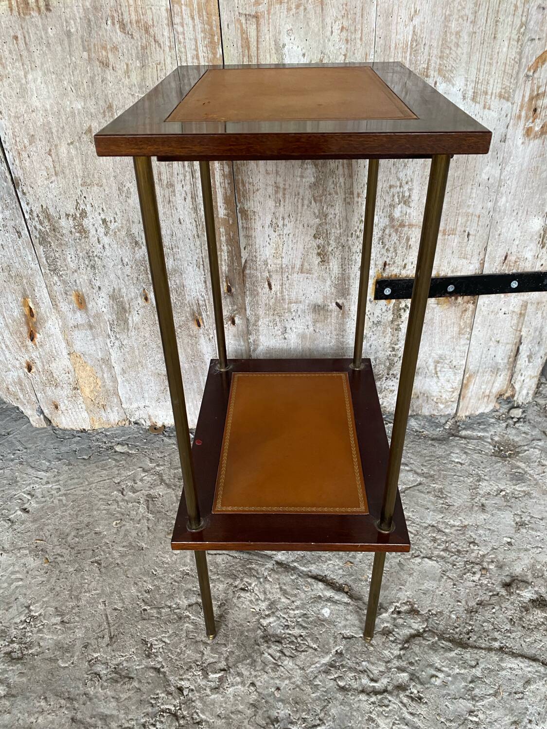 Chevet, table d’appoint vintage en bois et métal doré