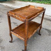 Bar roulant en bois massif Louis XV début XXème