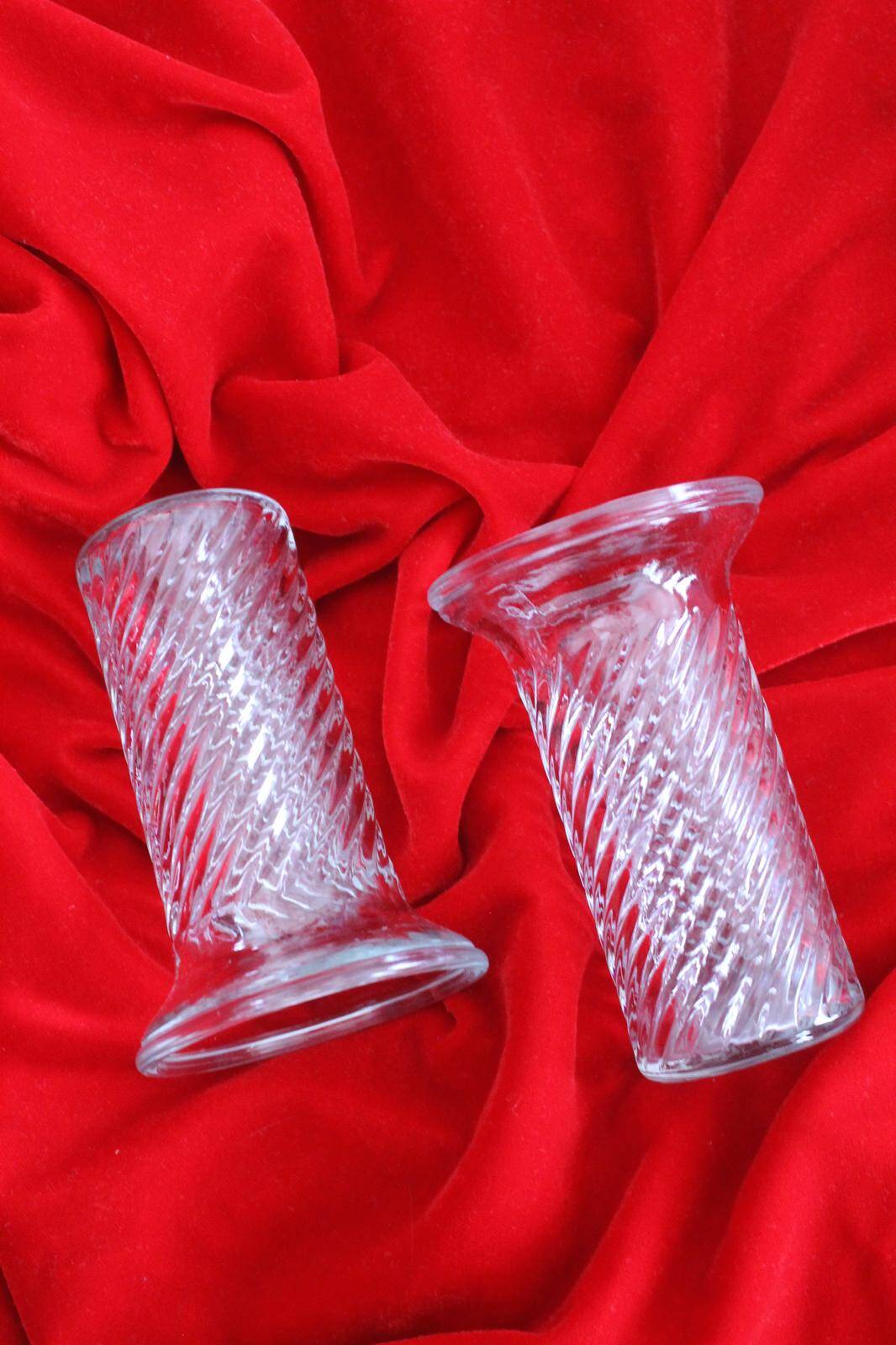 Set of 2 glass containers