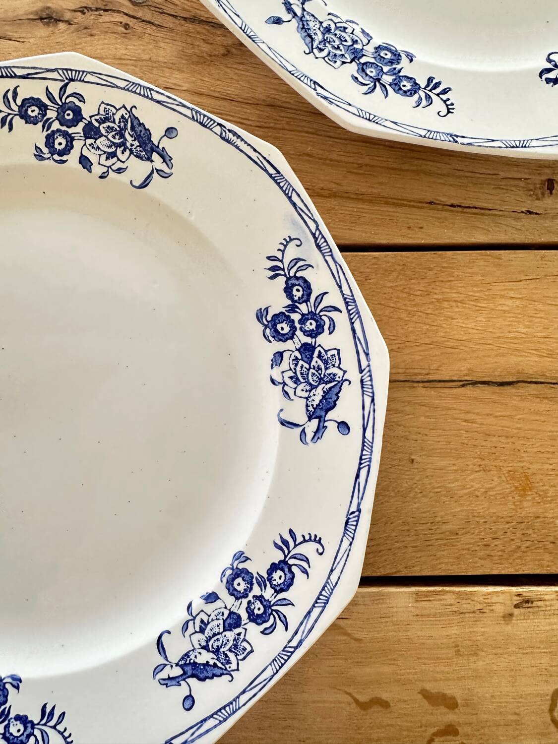 Antique mounted plates