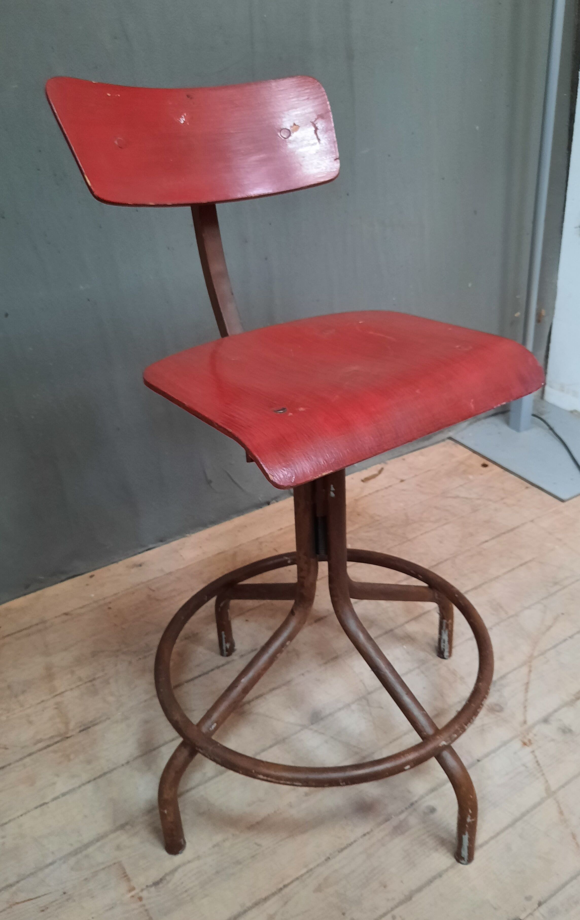 Chaise industrielle