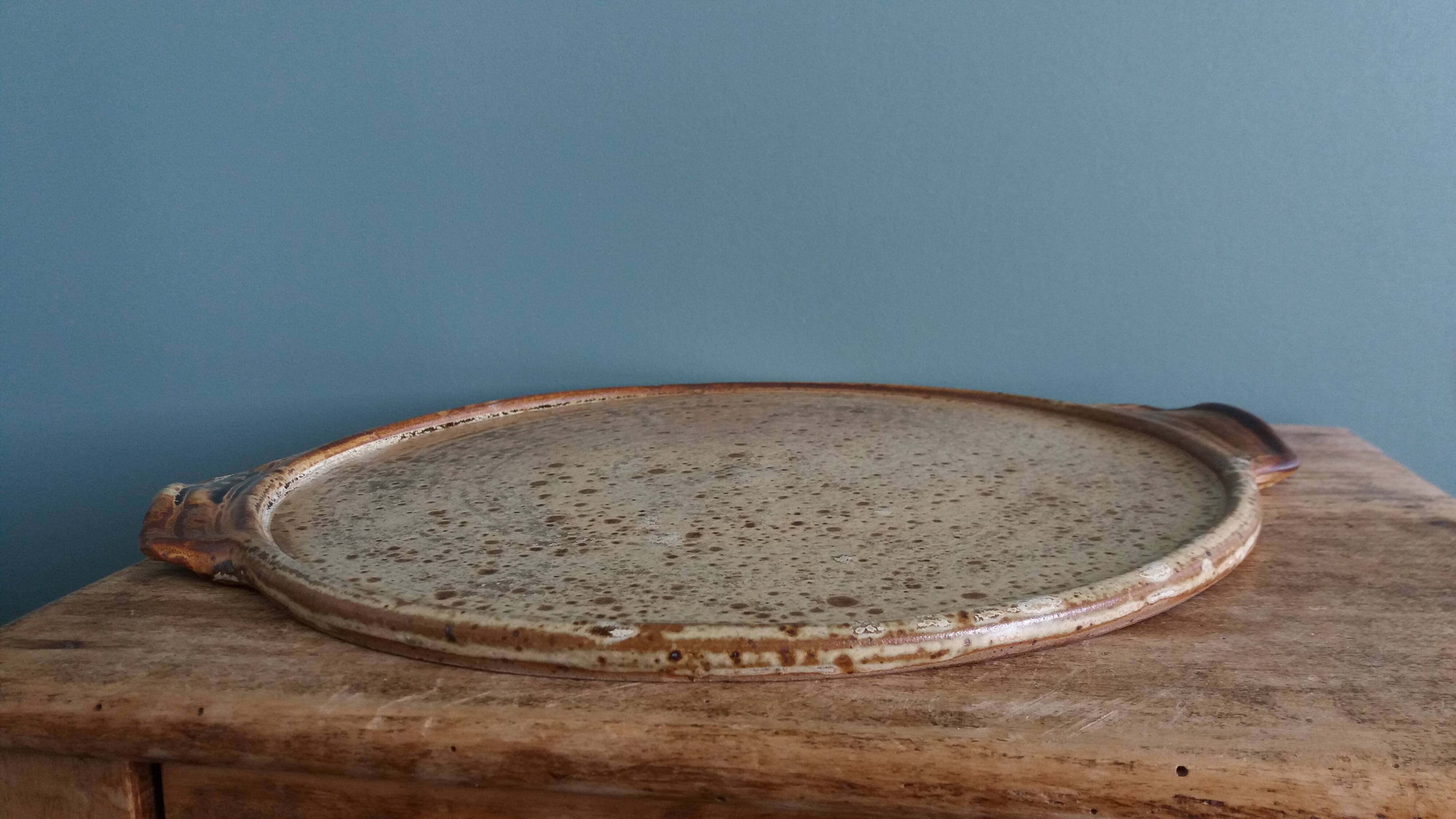 Puisaye sandstone tray signed Jean-Pierre Prud’homme